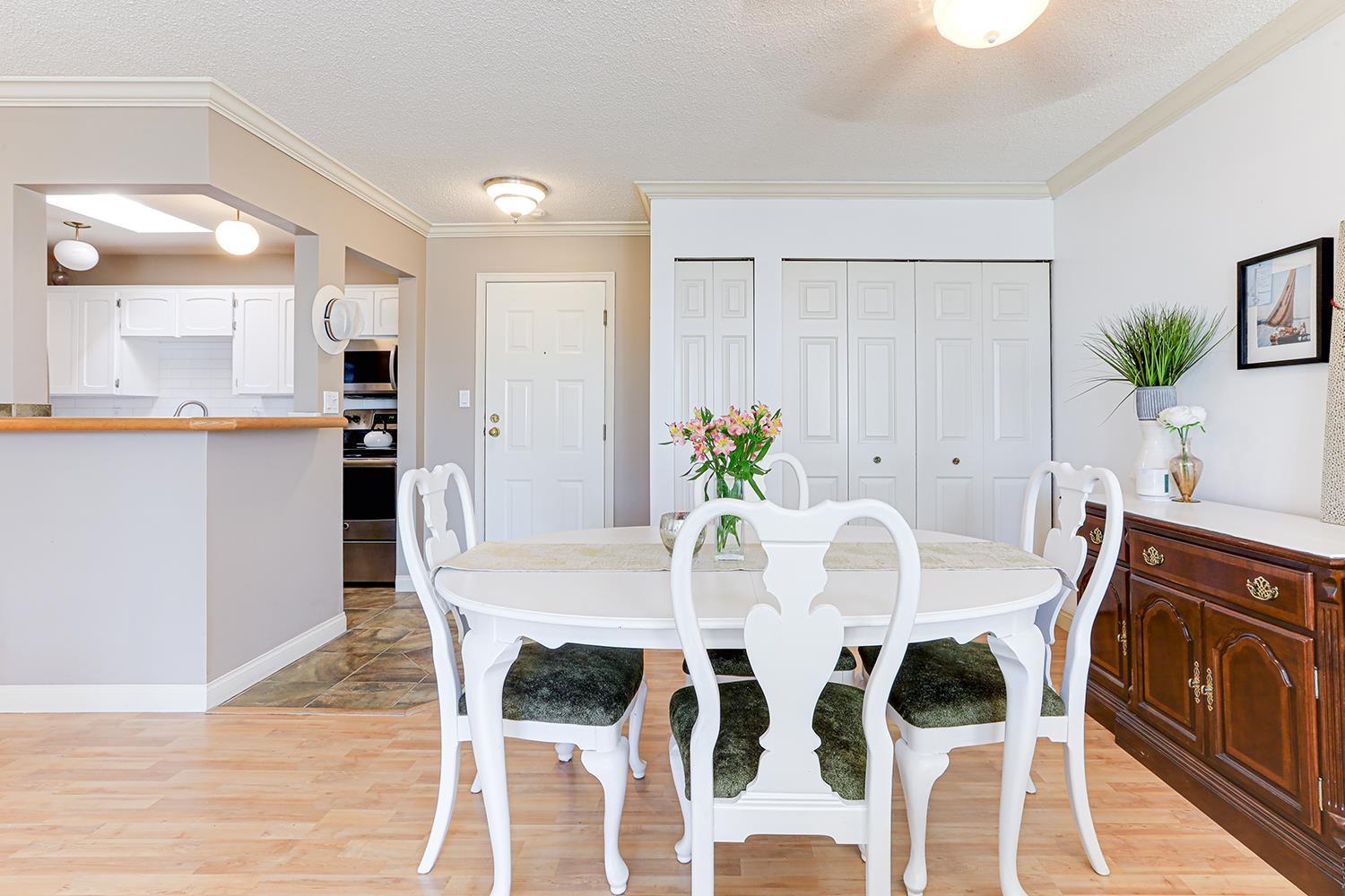 301 1354 WINTER STREET, White Rock