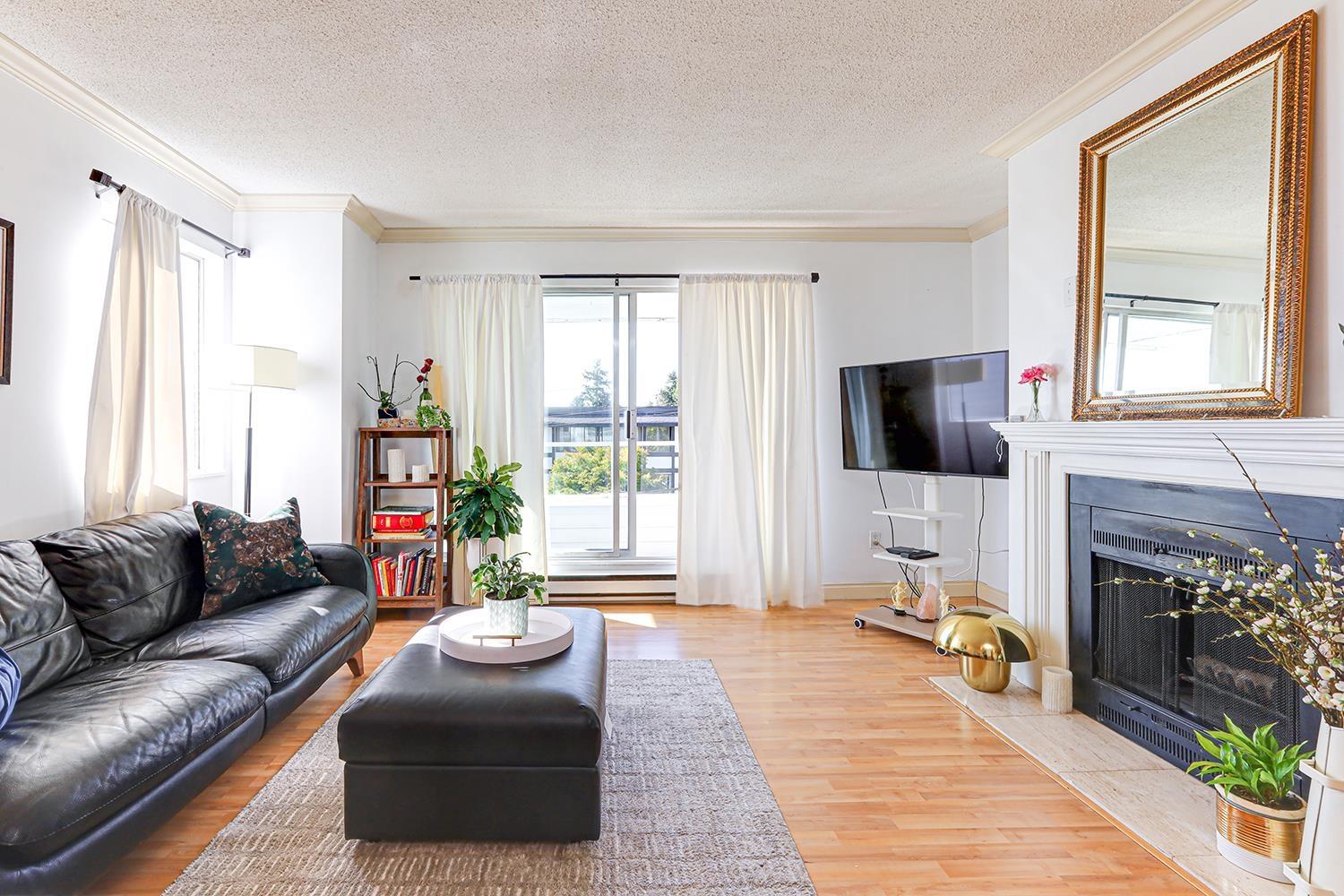 301 1354 WINTER STREET, White Rock