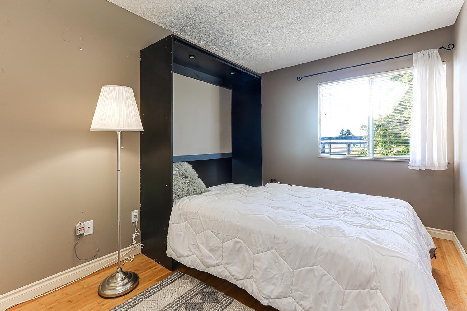 301 1354 WINTER STREET, White Rock