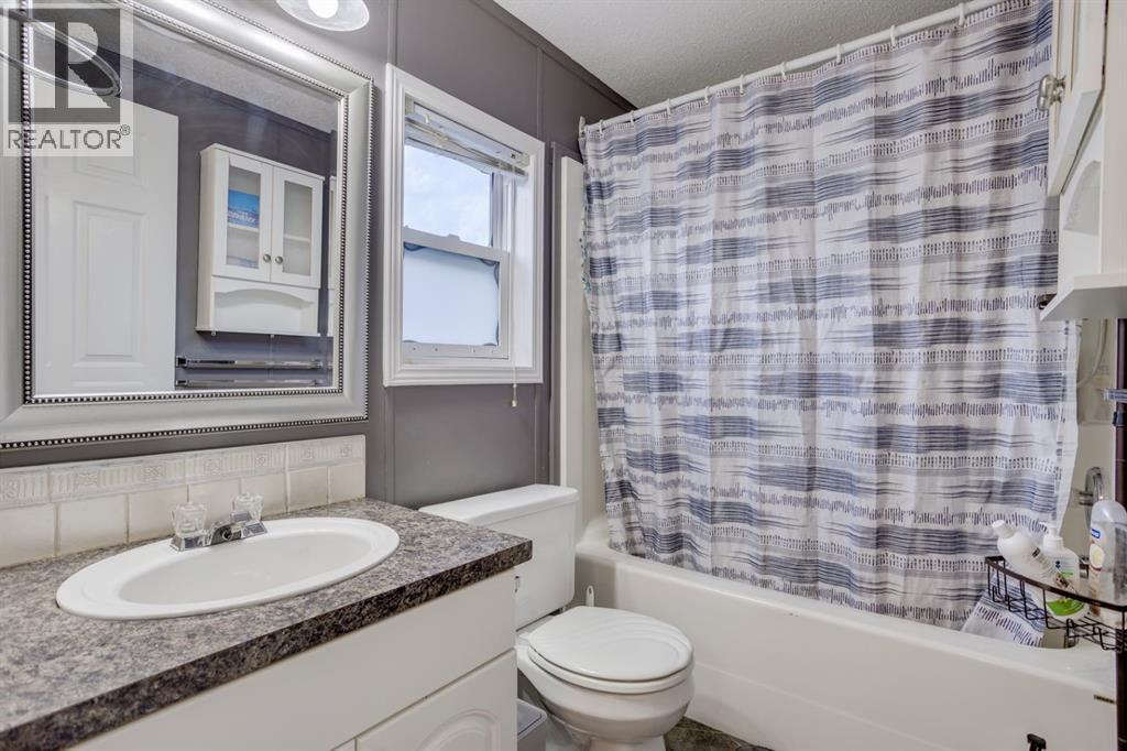 252 Cree Road, Fort McMurray
