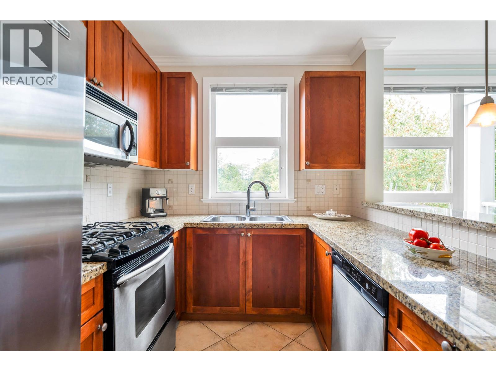 #206-4500 WESTWATER Drive, Richmond