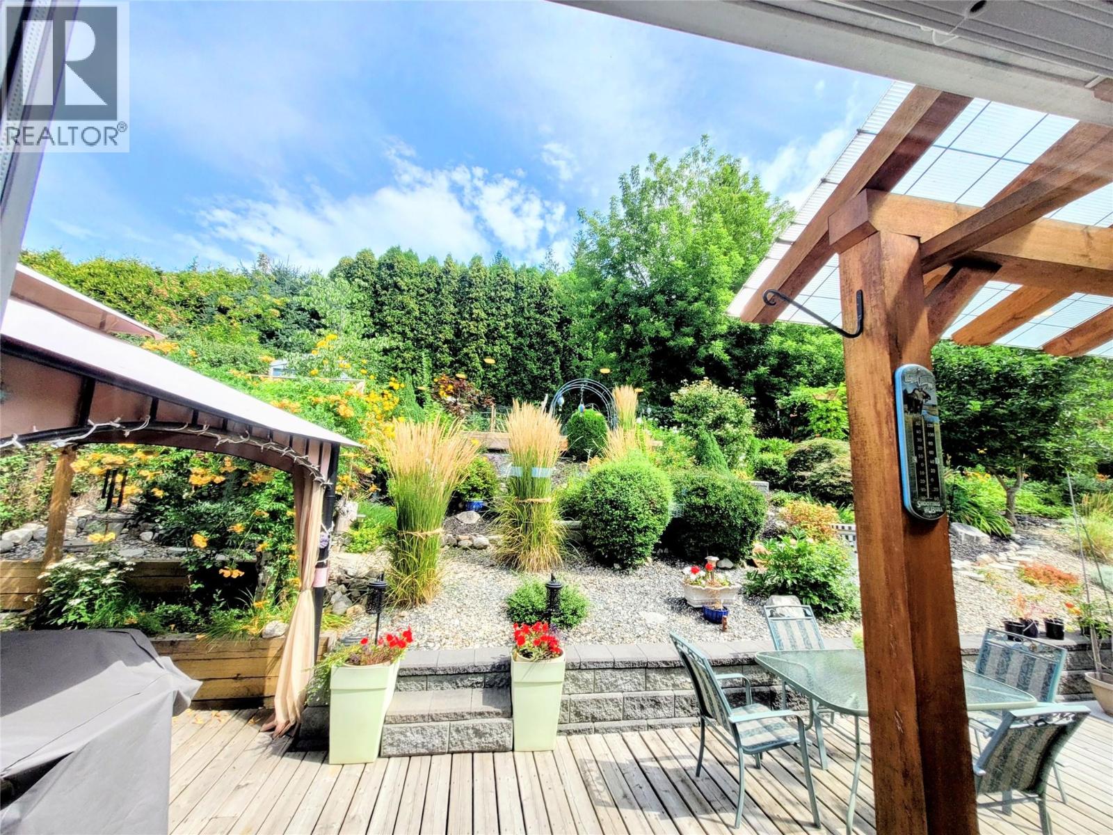  4410 Lakeshore Road Northeast, Salmon Arm