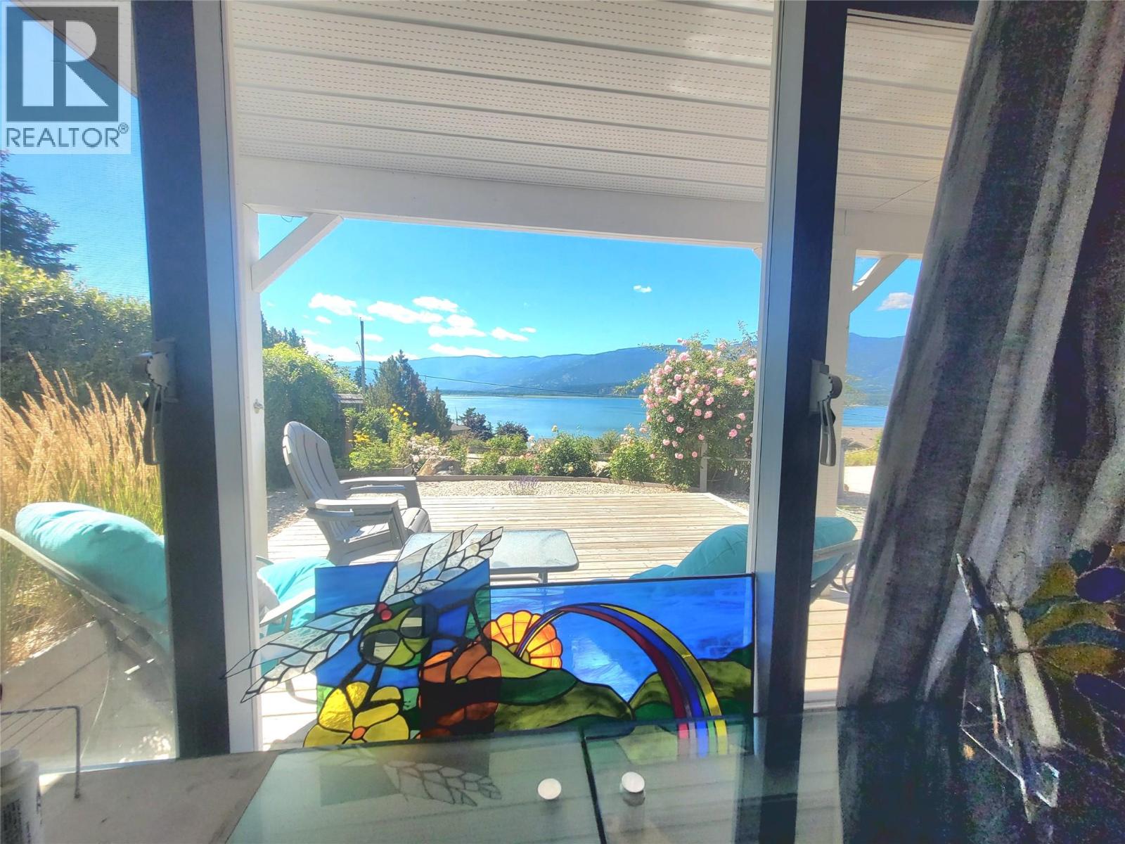  4410 Lakeshore Road Northeast, Salmon Arm