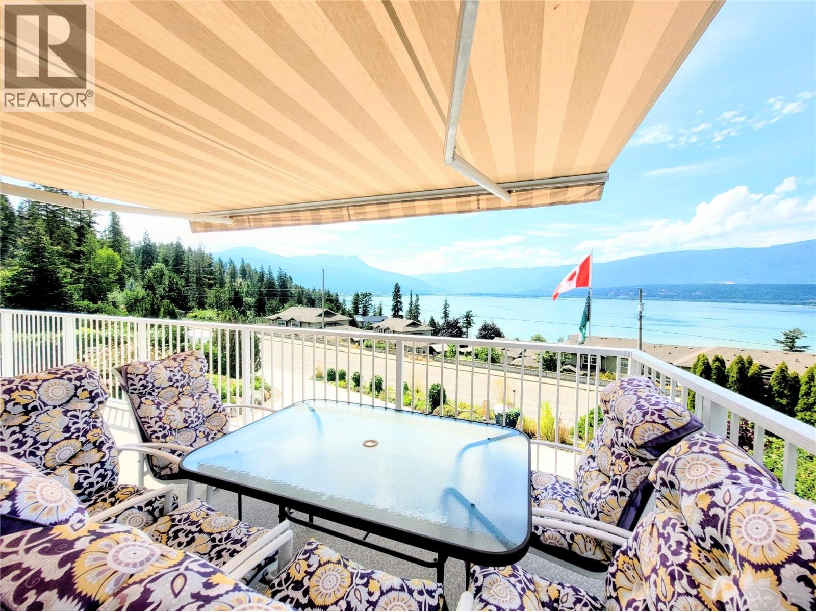  4410 Lakeshore Road Northeast, Salmon Arm