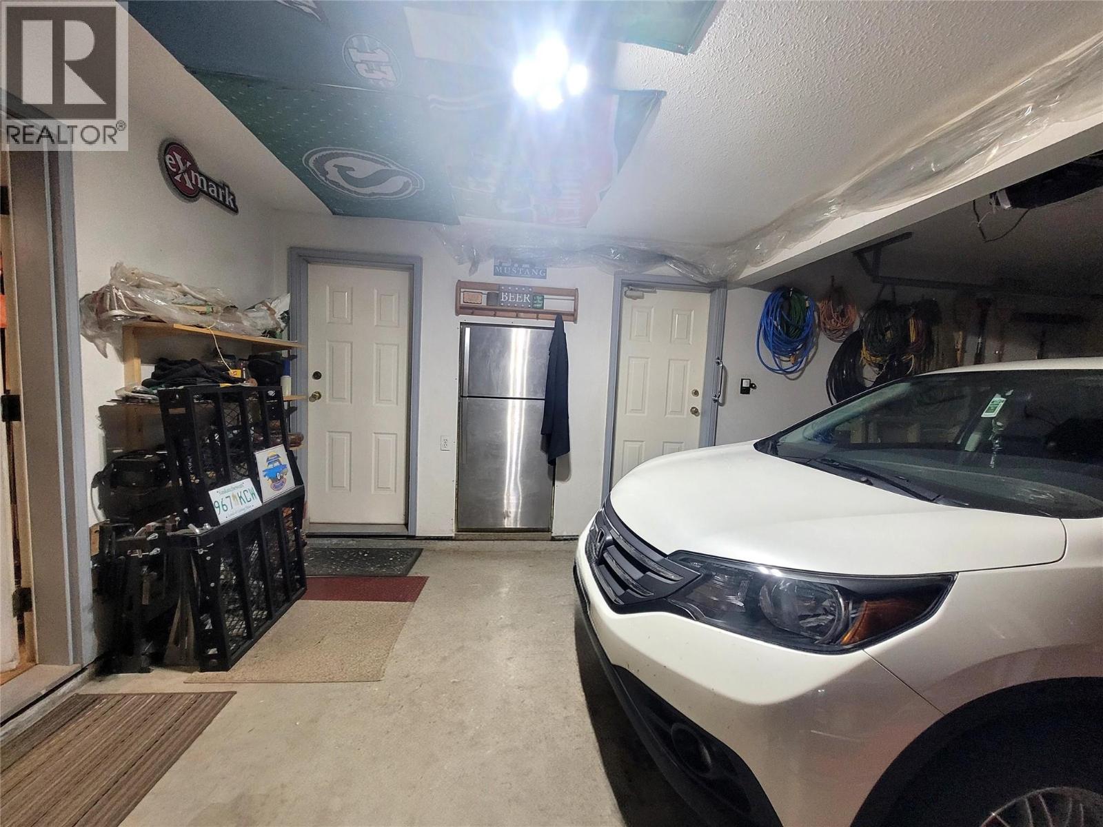  4410 Lakeshore Road Northeast, Salmon Arm