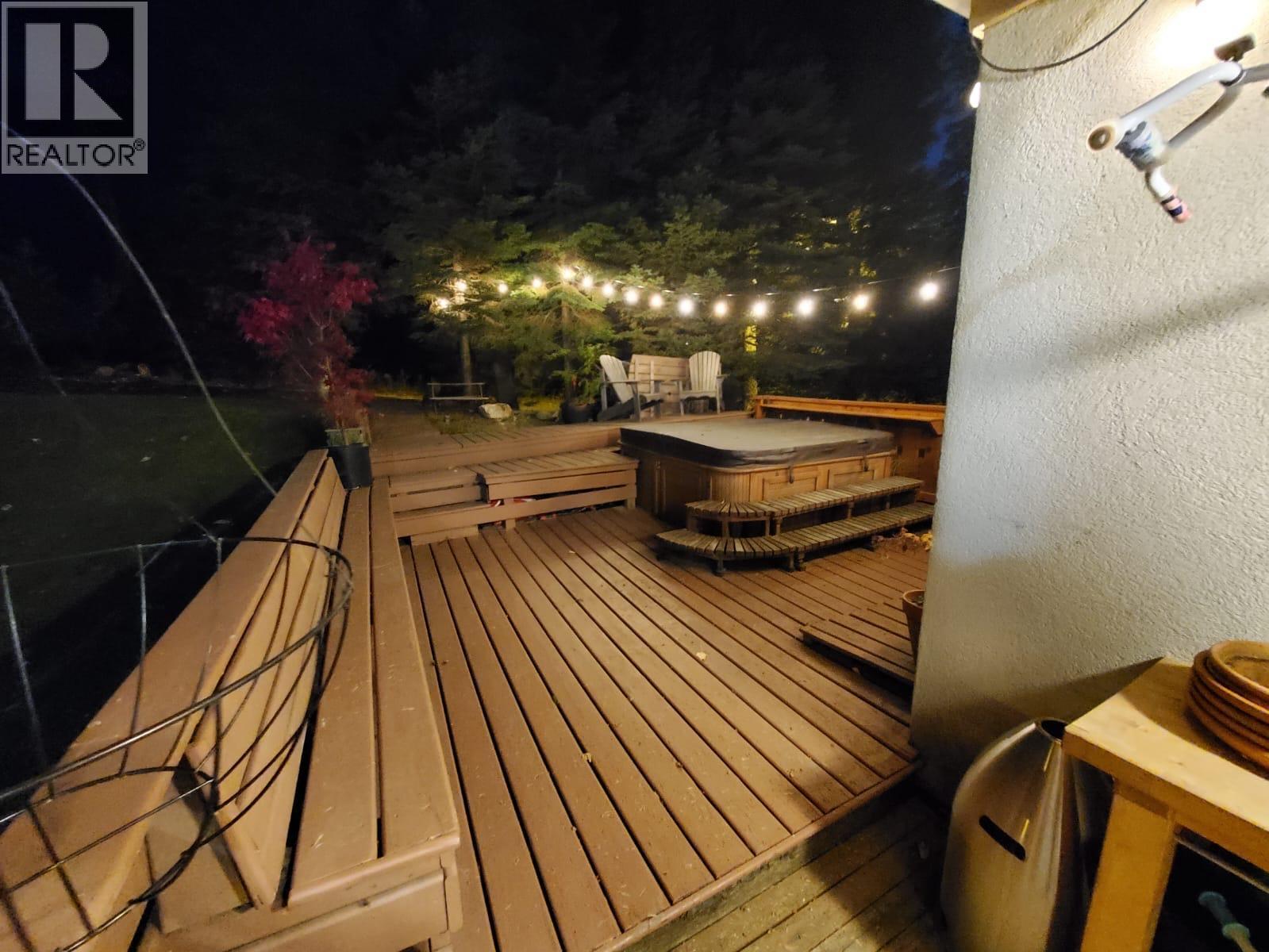 #3 2160 SUN PEAKS ROAD - 17