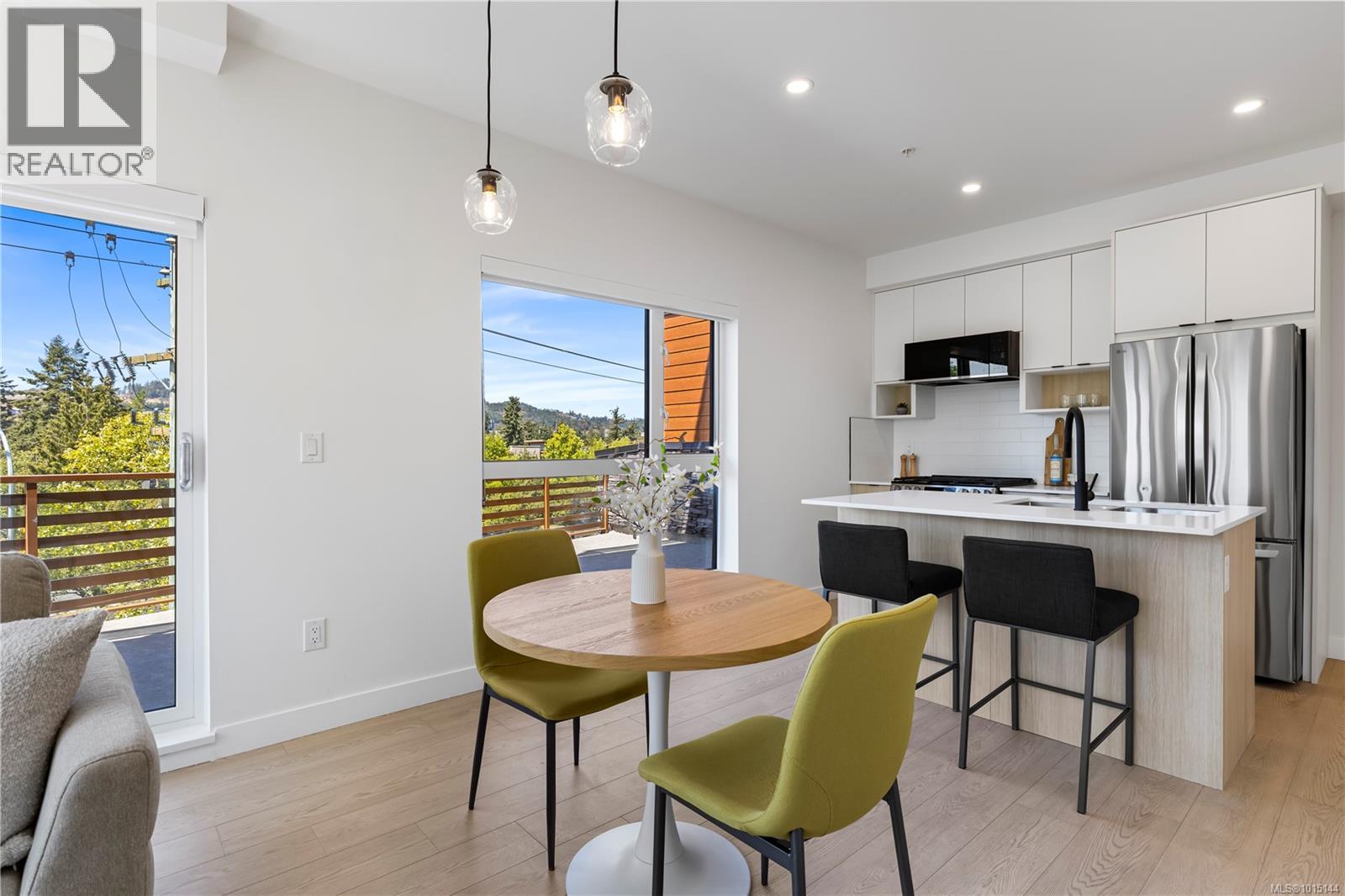 221 2629 Millstream Road, Langford