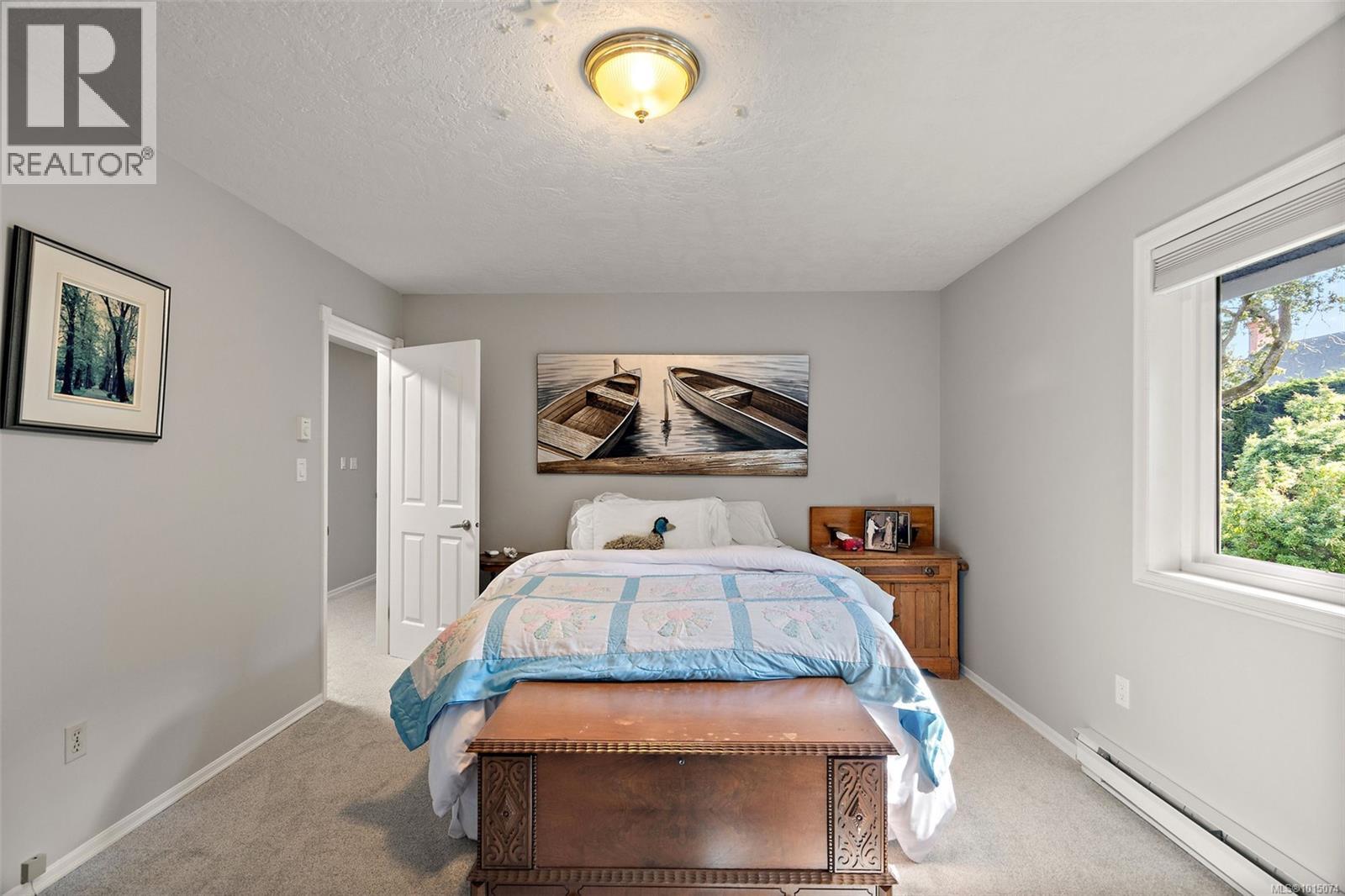  2023 Runnymede Avenue, Oak Bay