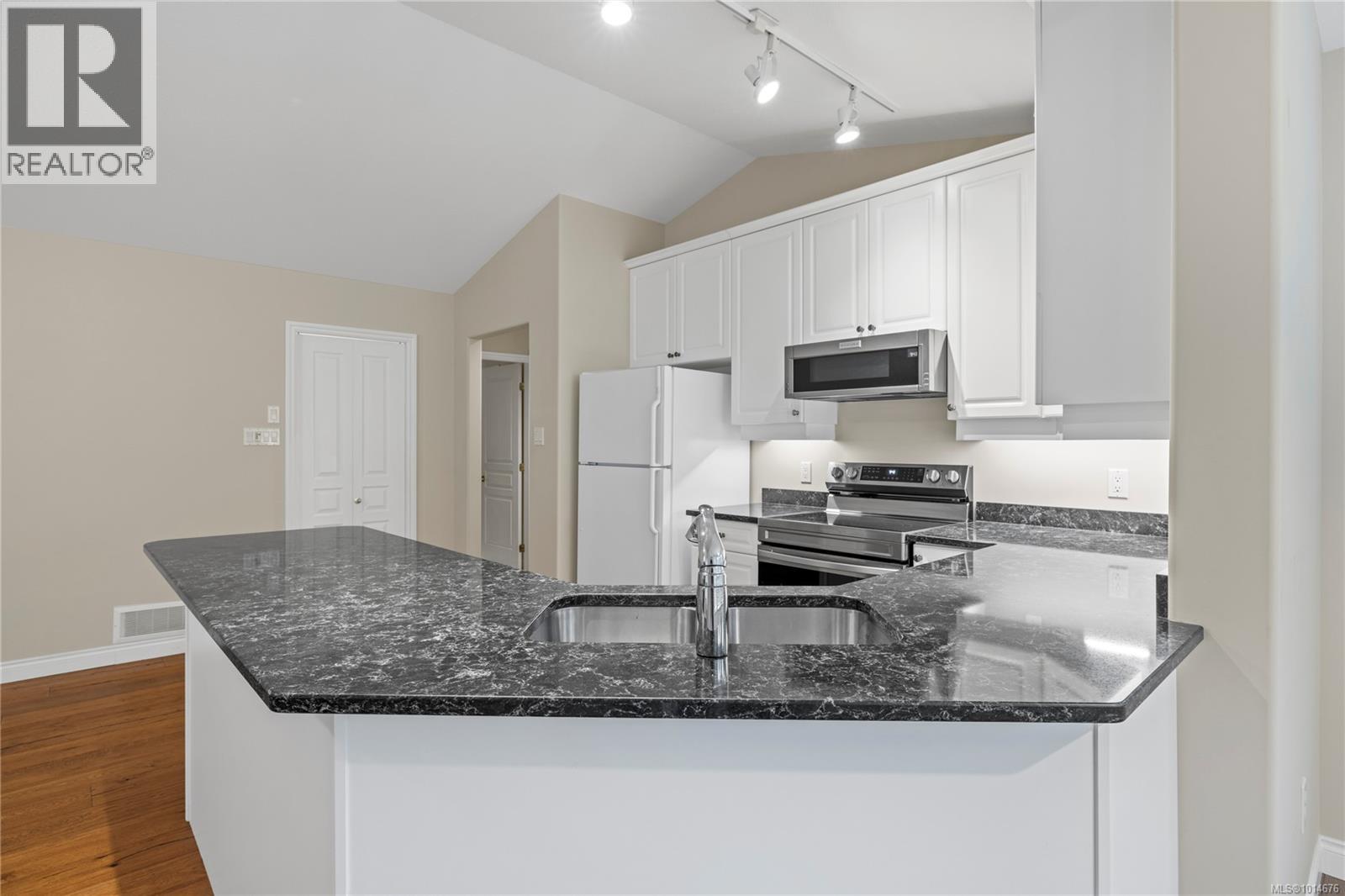 1205 Saturna Dr, Parksville