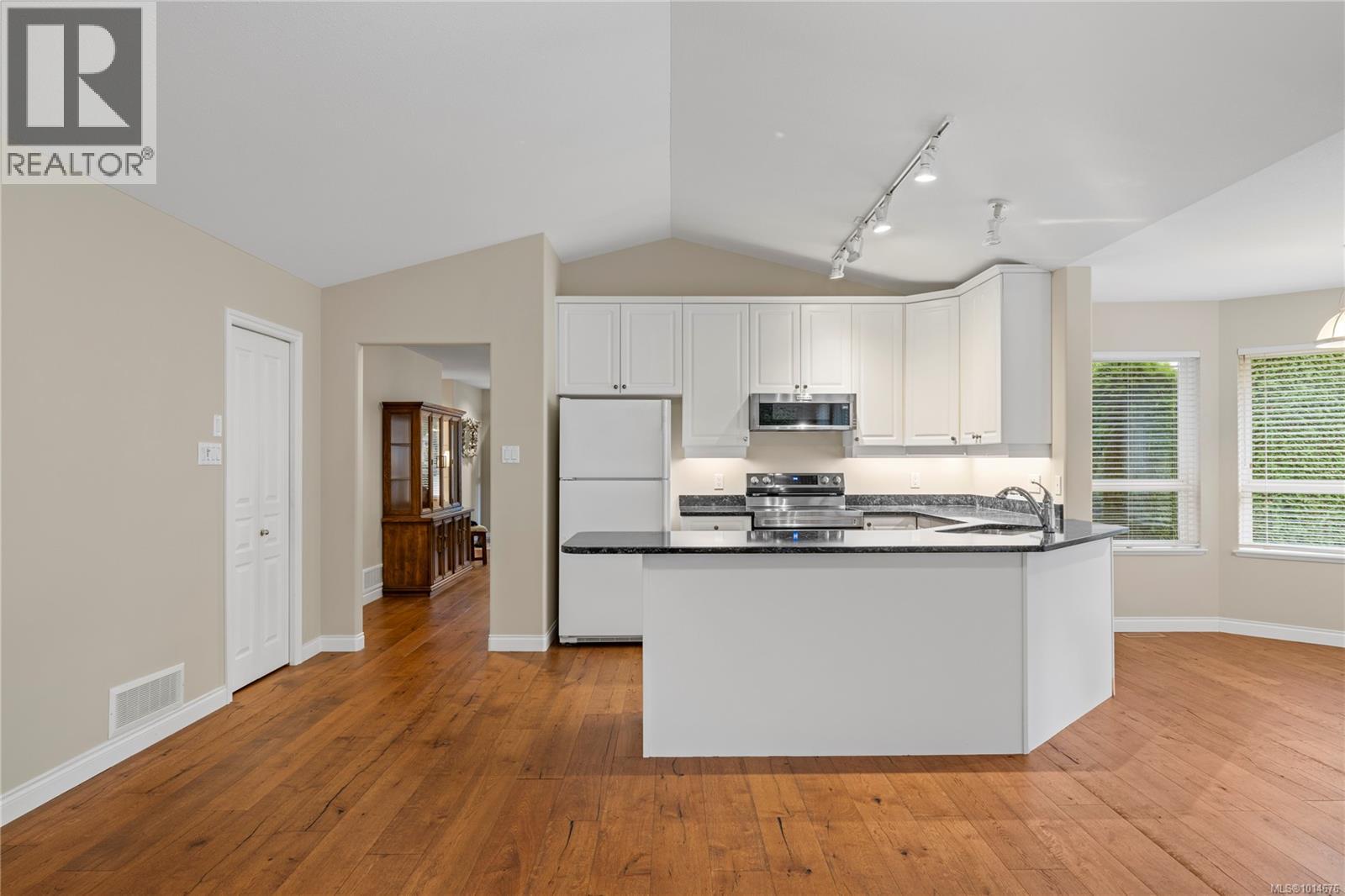 1205 Saturna Dr, Parksville