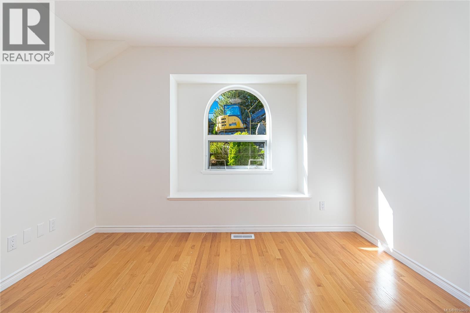 515 Marine View, Cobble Hill