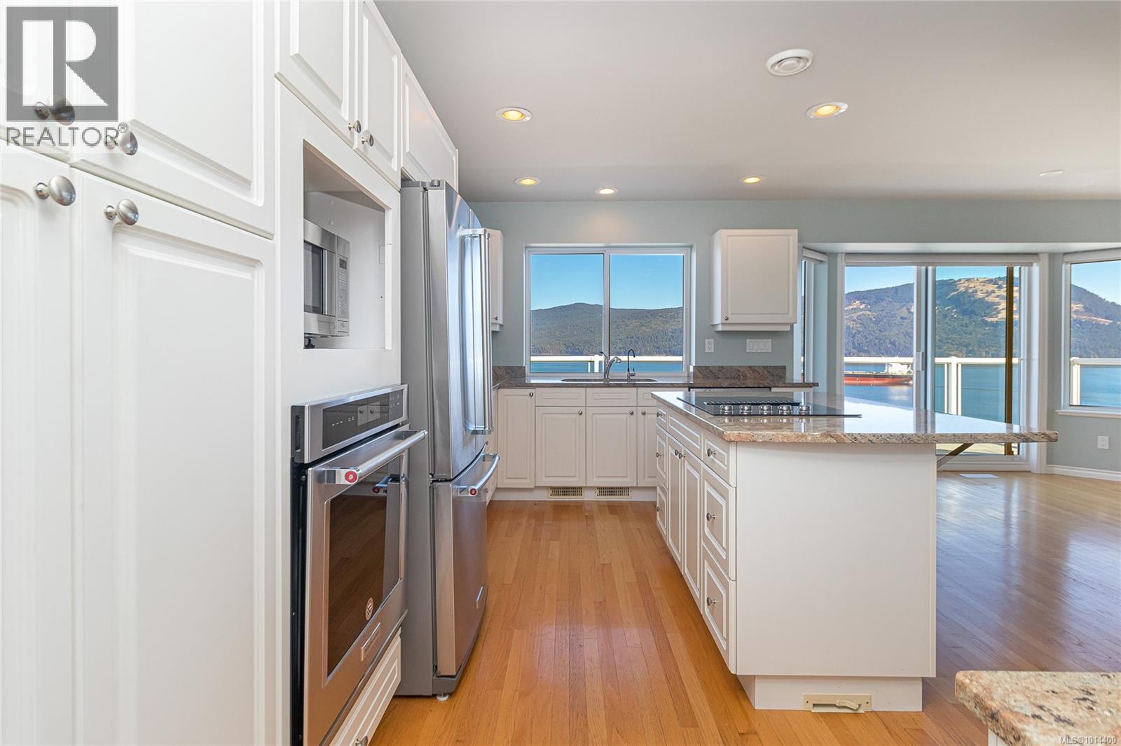 515 Marine View, Cobble Hill