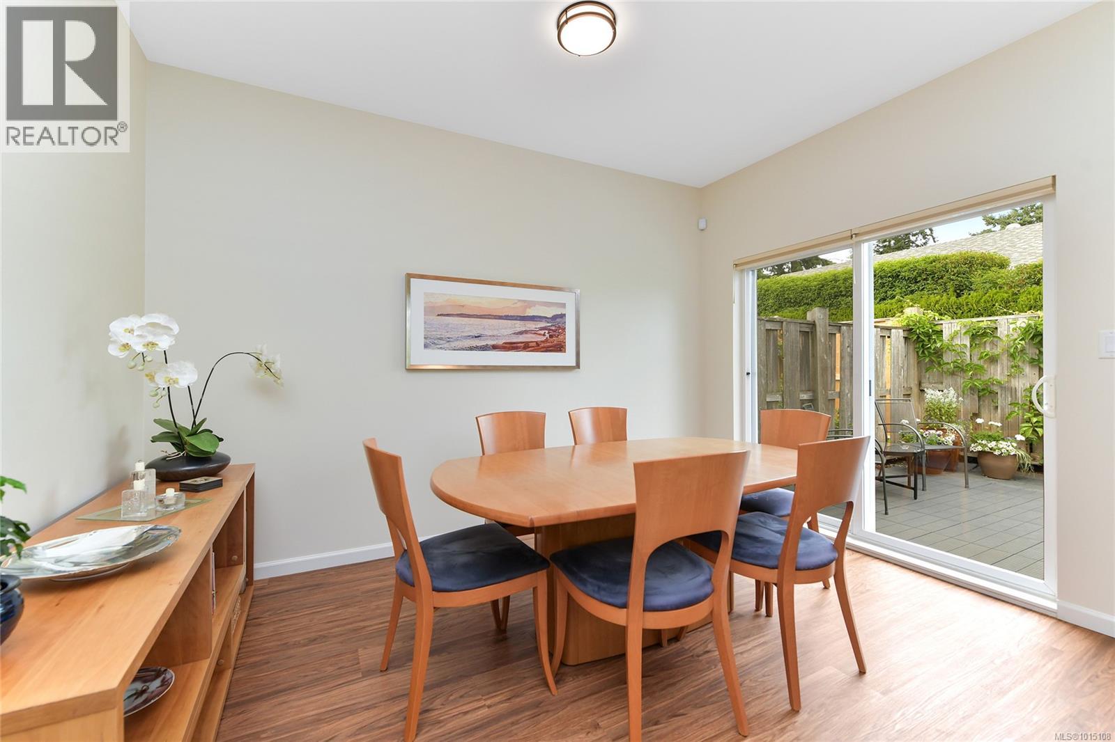  1967 POLO PARK Court, Central Saanich