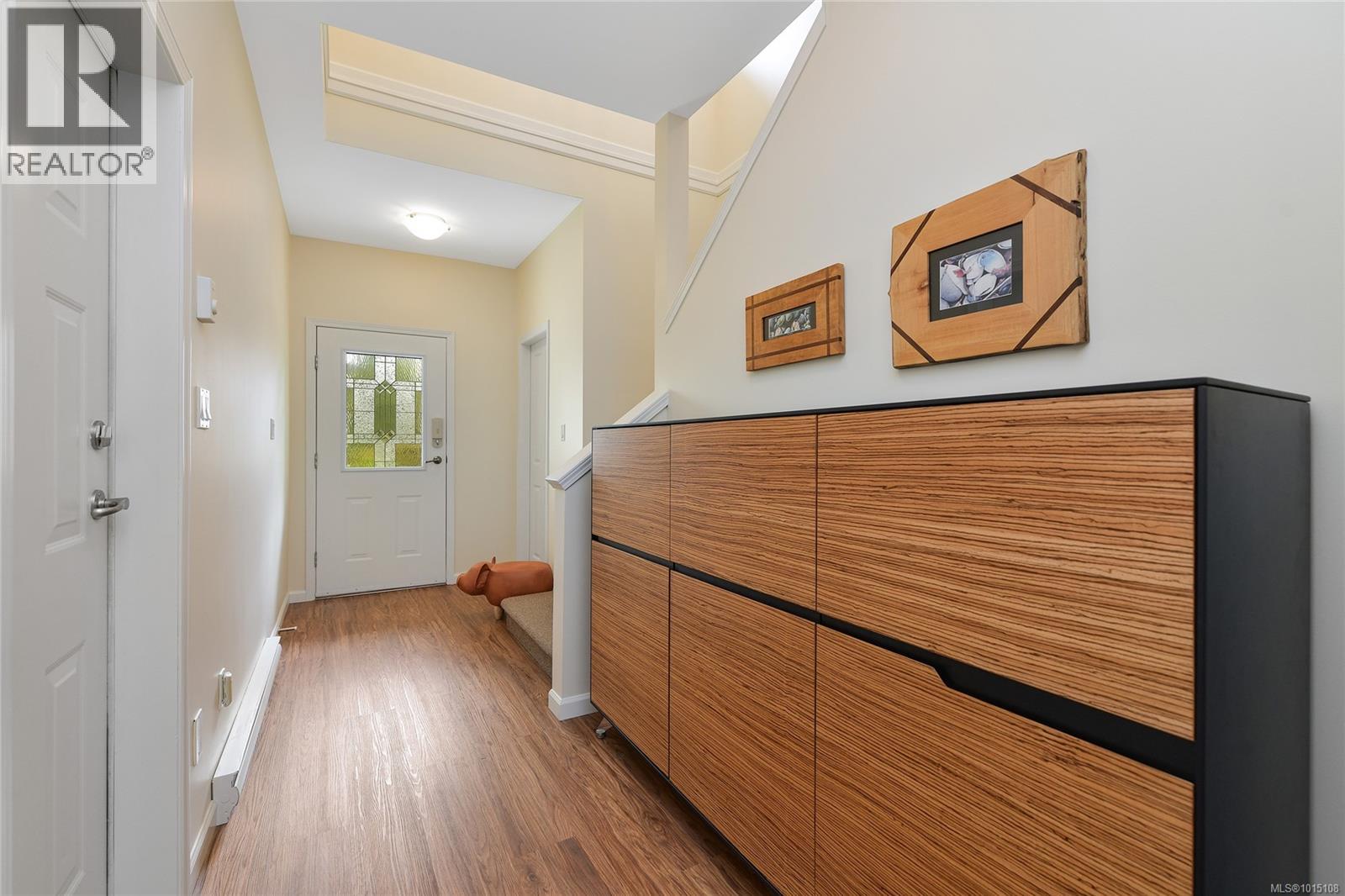  1967 POLO PARK Court, Central Saanich