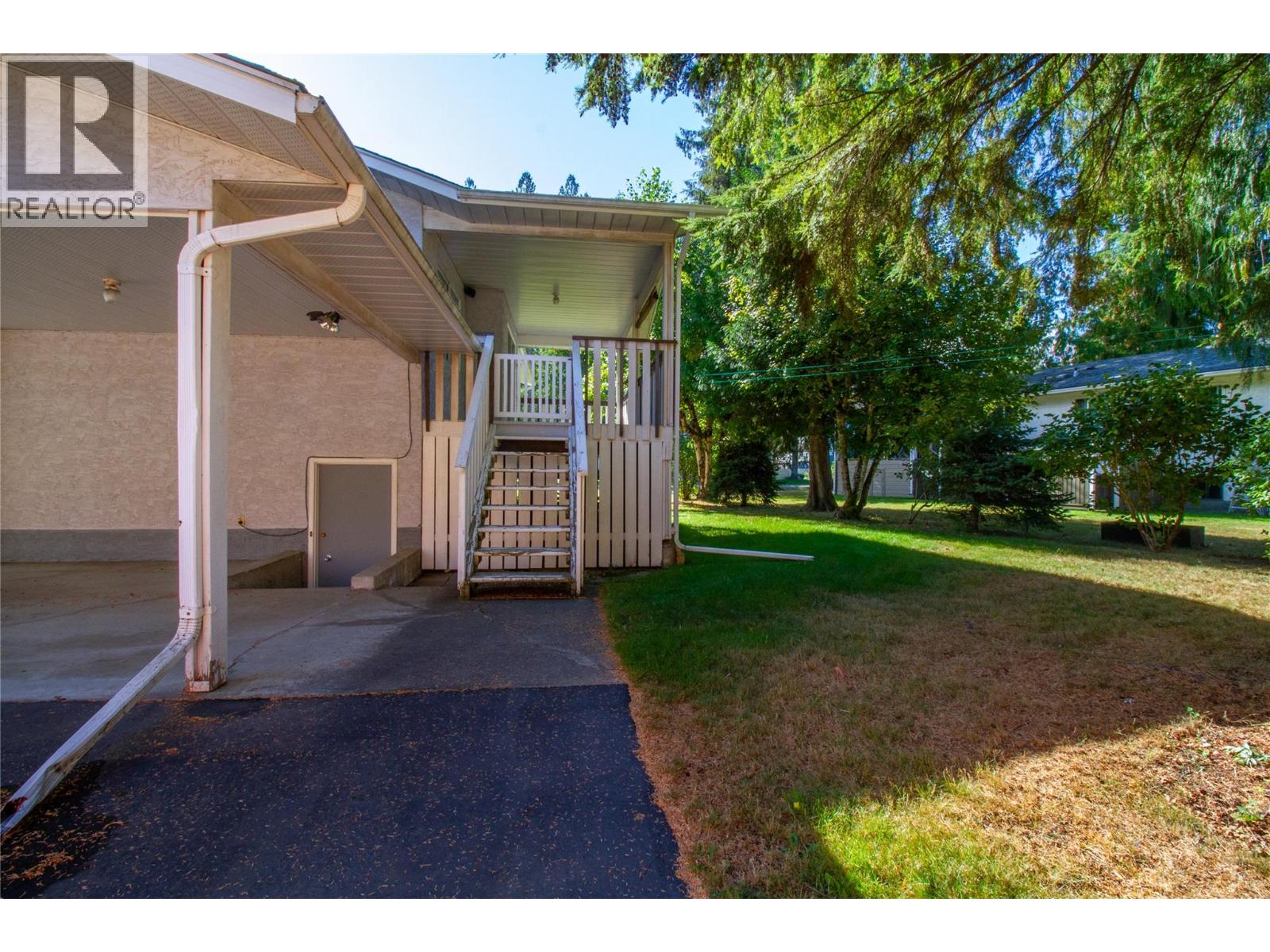 1695 Hay Road, Revelstoke