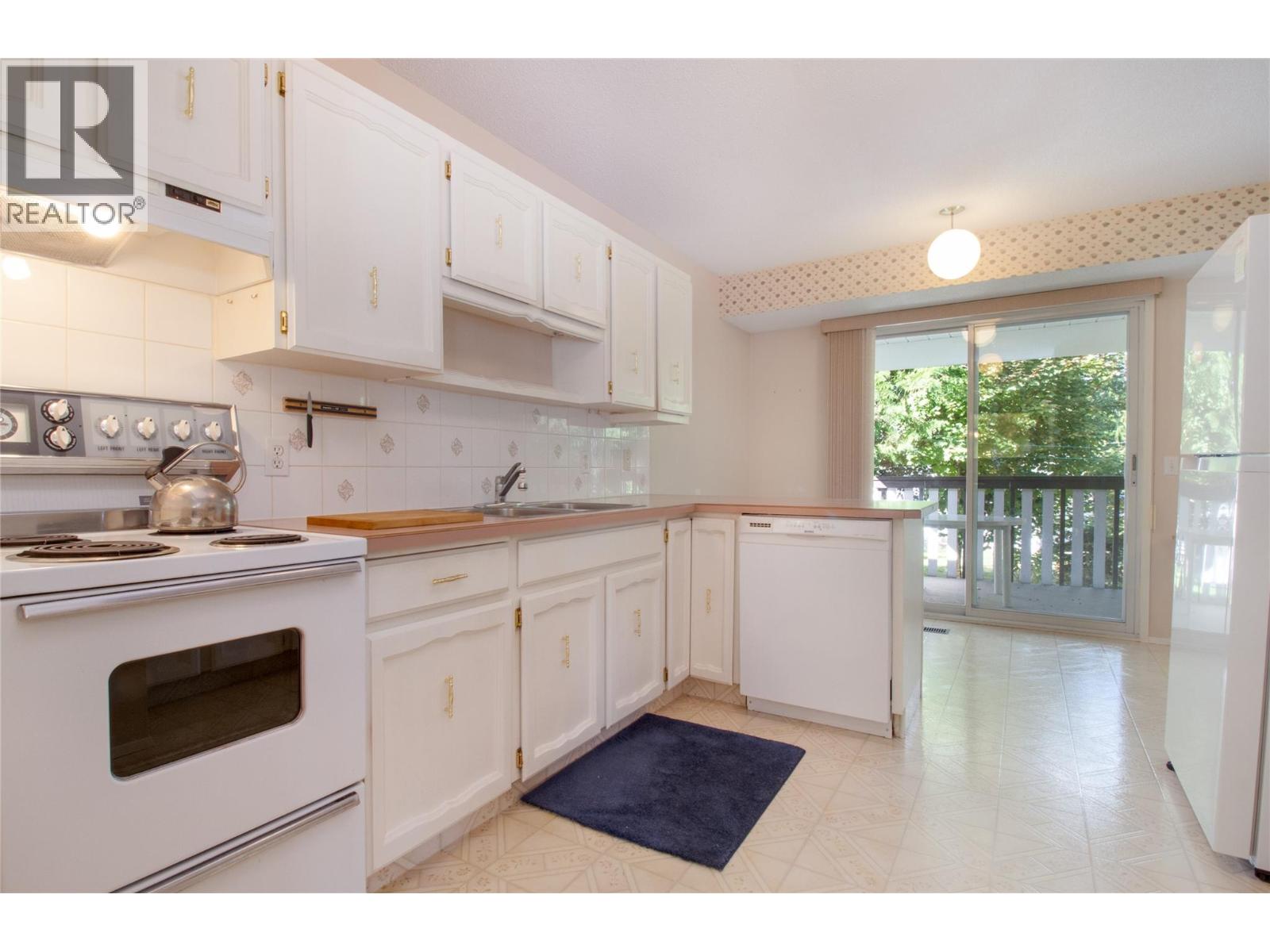 1695 Hay Road, Revelstoke