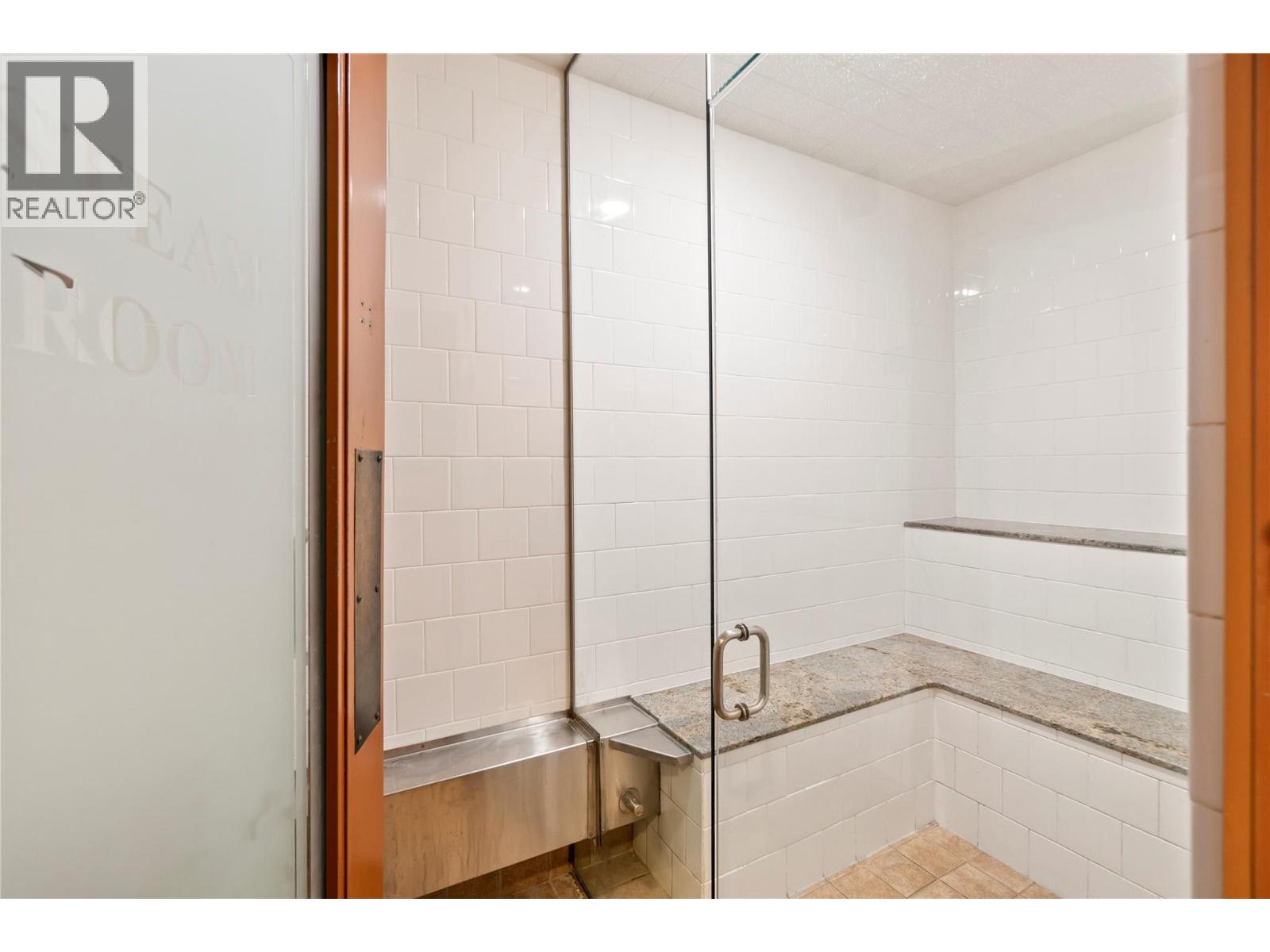 255 Feathertop Way Unit# 202, Big White