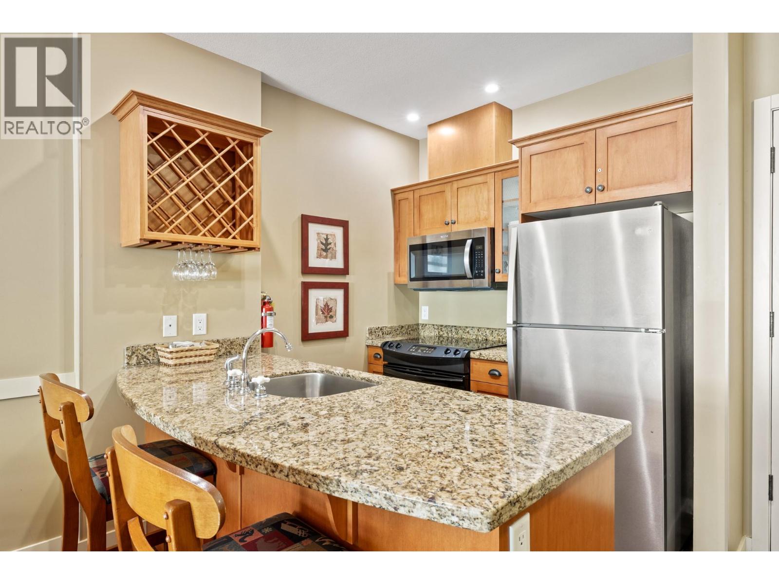 255 Feathertop Way Unit# 202, Big White