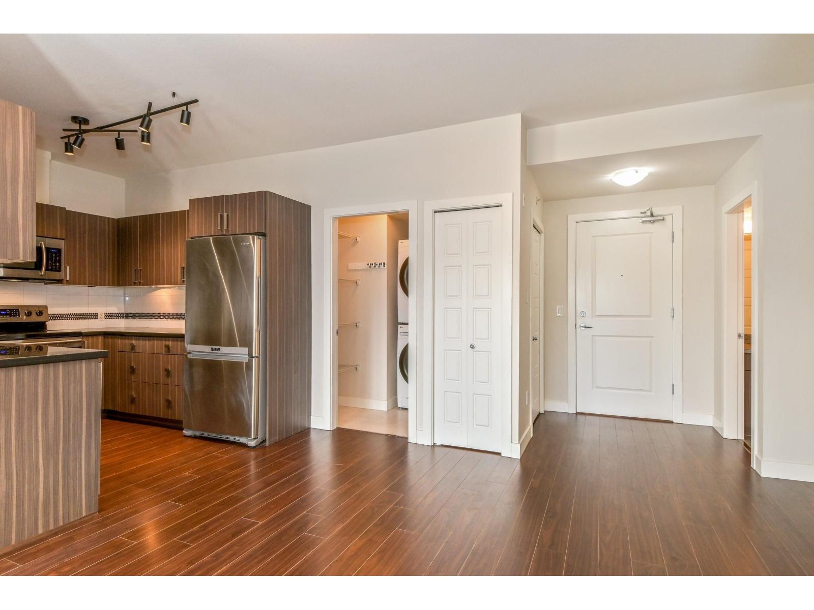 403 20219 54A AVENUE, Langley