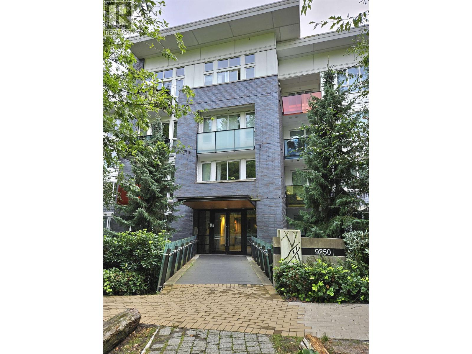 209 9250 UNIVERSITY HIGH STREET, Burnaby