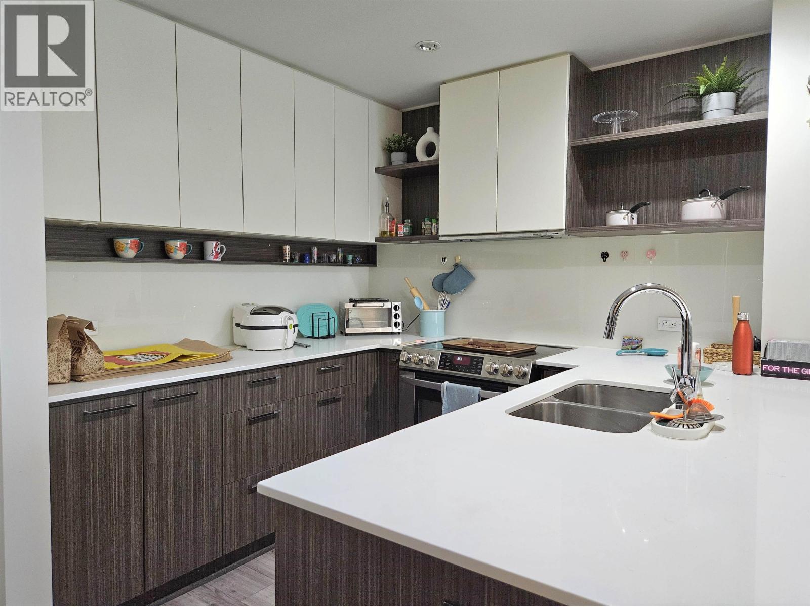 209 9250 UNIVERSITY HIGH STREET, Burnaby