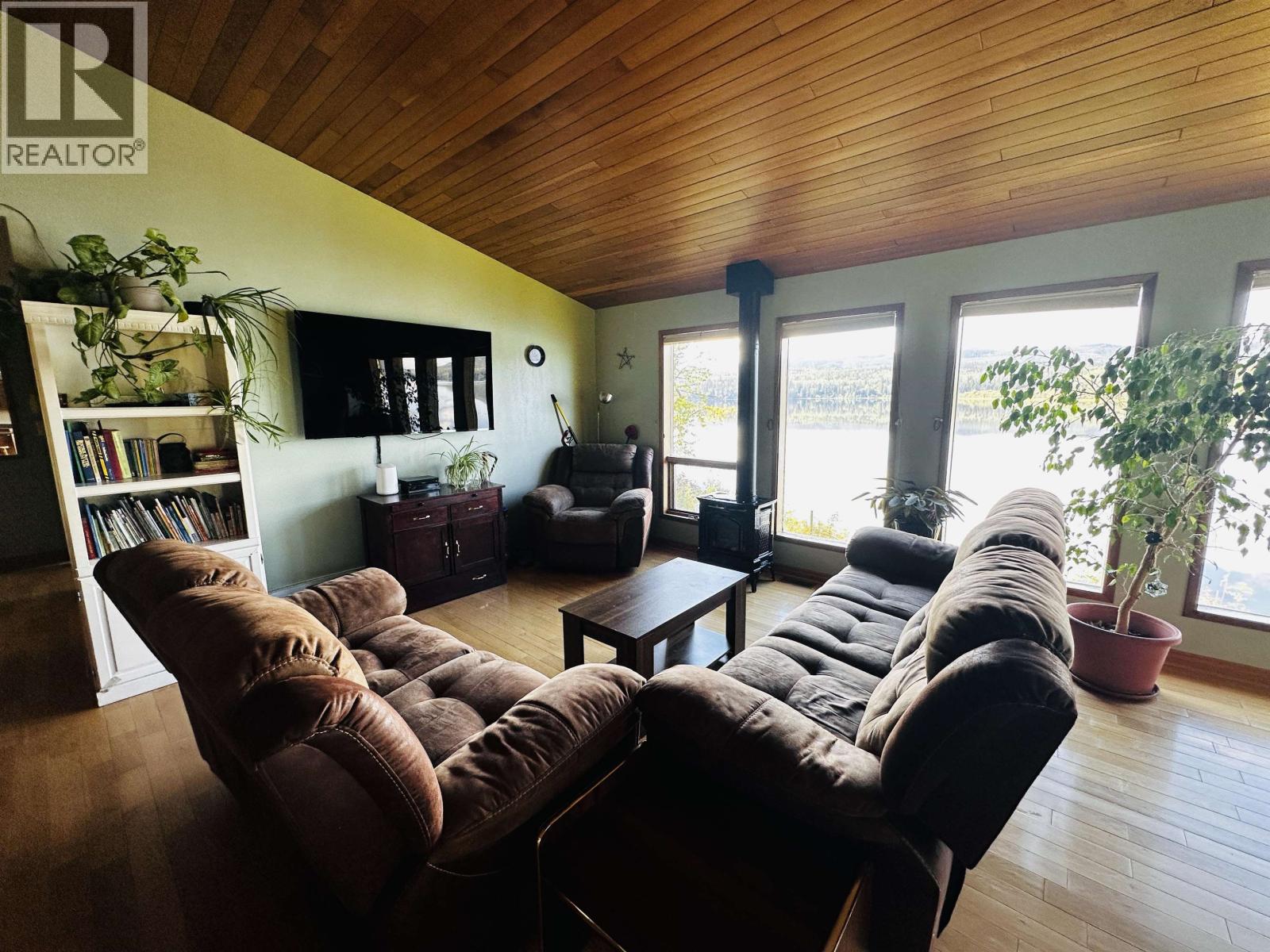 8003 ROWLAND Road, Burns Lake