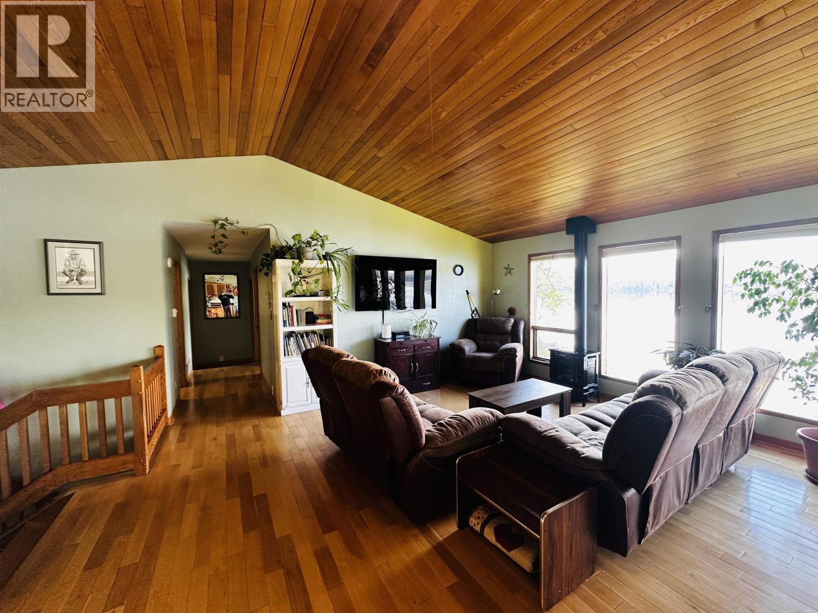 8003 ROWLAND Road, Burns Lake