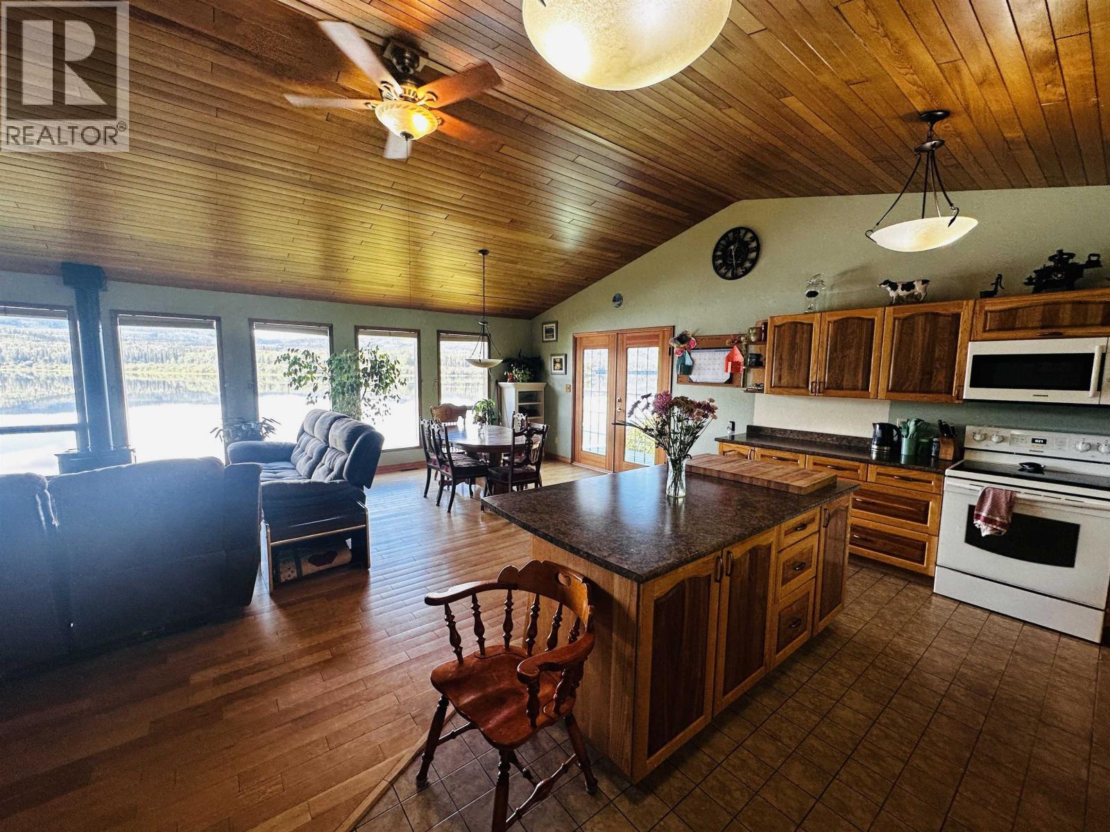 8003 ROWLAND Road, Burns Lake