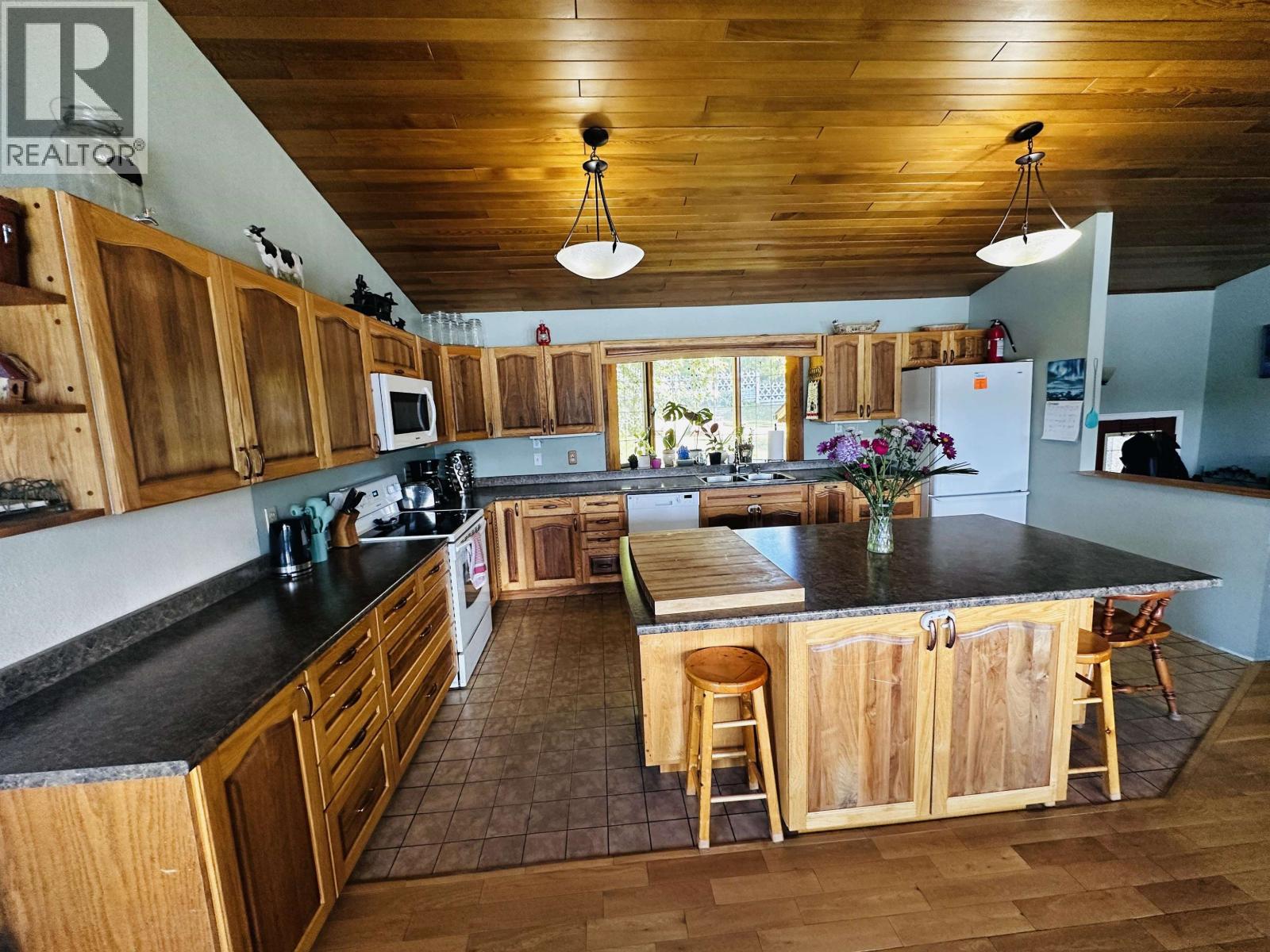 8003 ROWLAND Road, Burns Lake