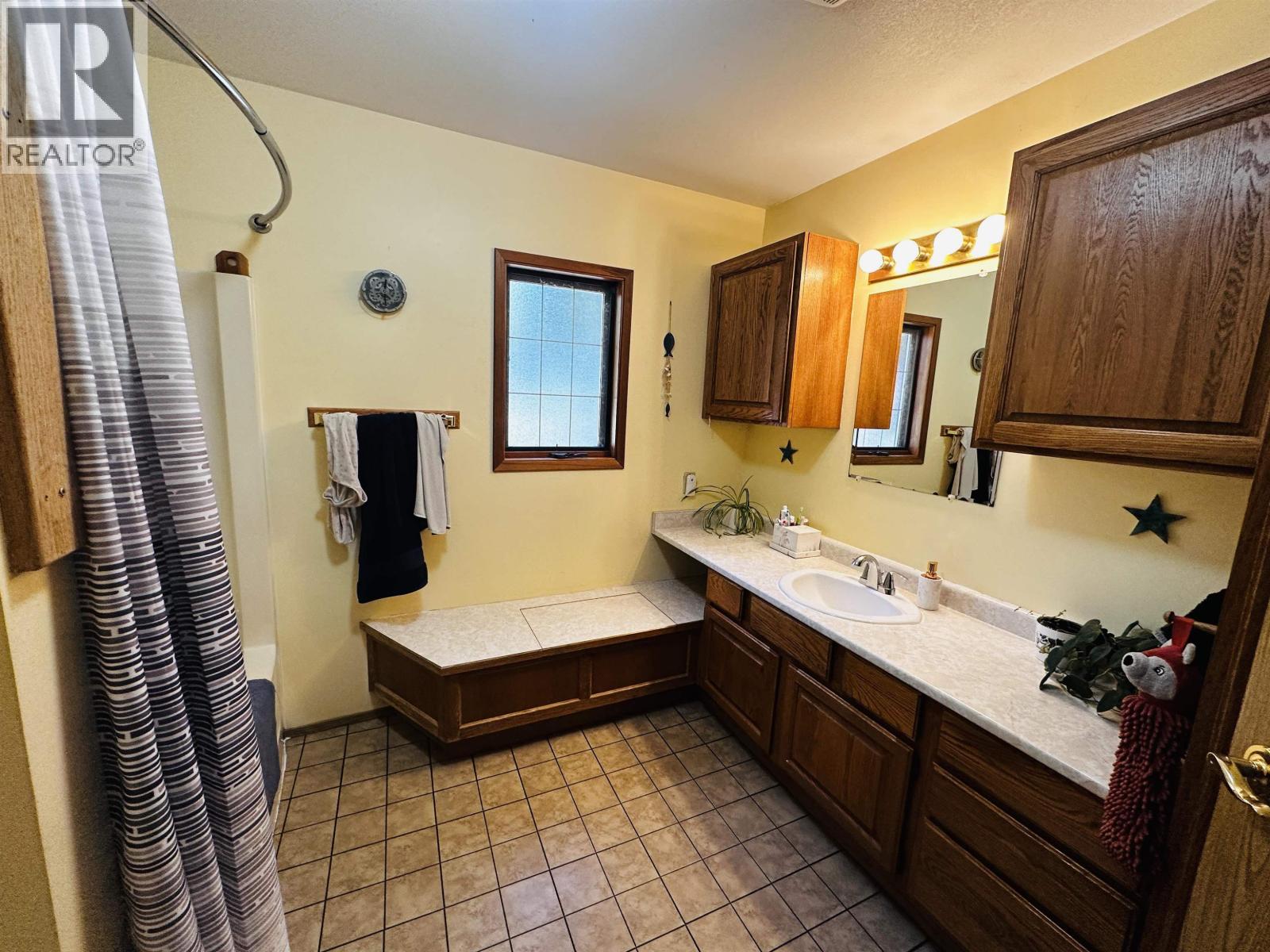 8003 ROWLAND ROAD - 28
