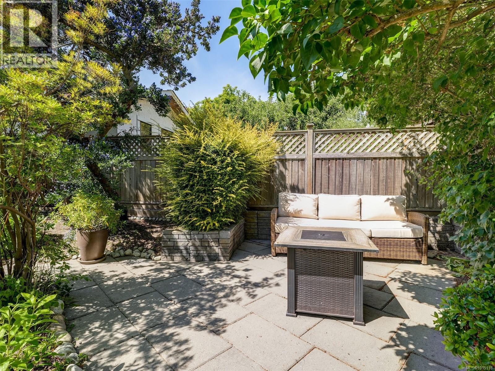 1803 DAVIE Street, Victoria