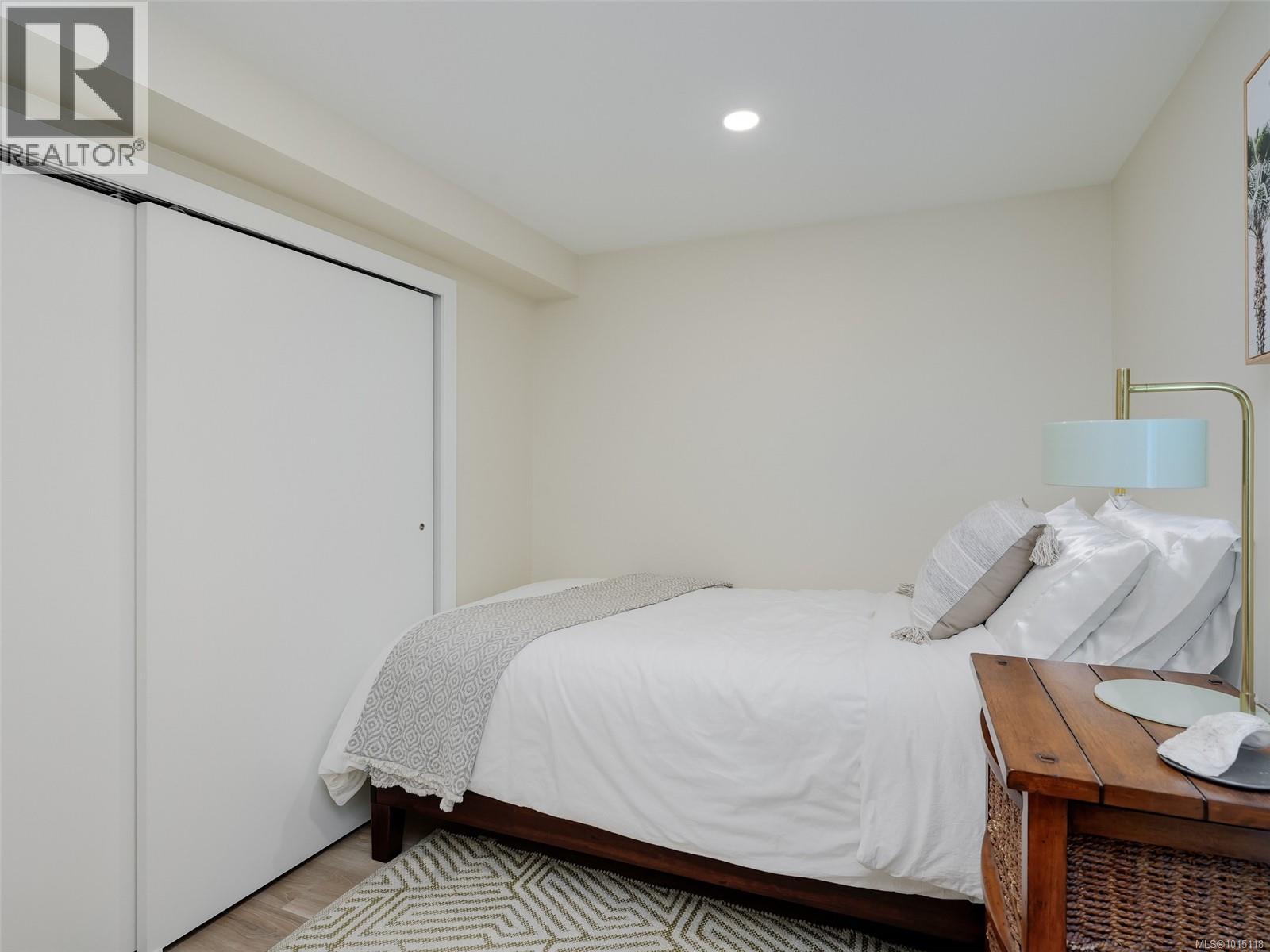  1803 DAVIE Street, Victoria