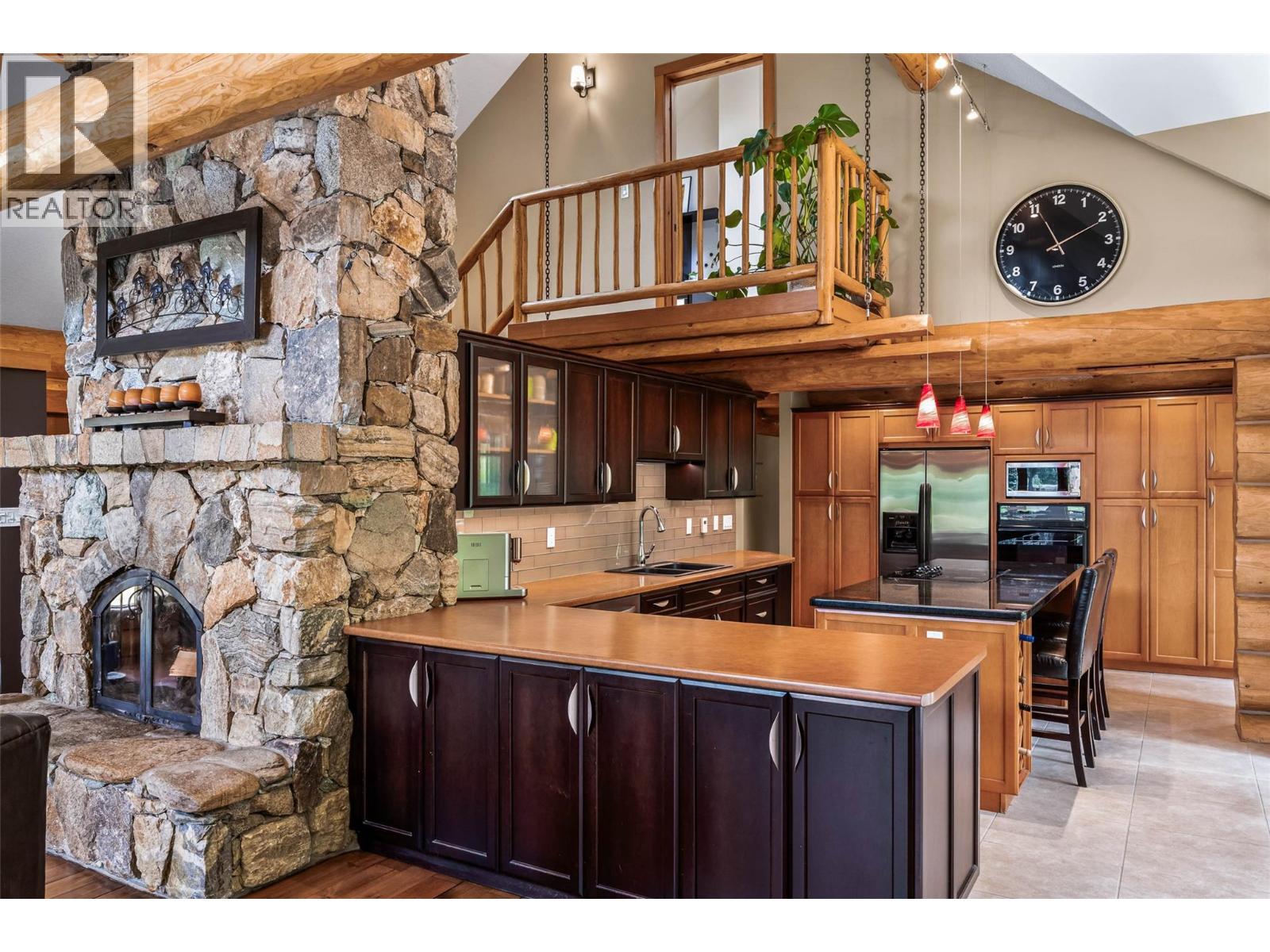 2094 HIGH SCHYLEA Drive, Kamloops