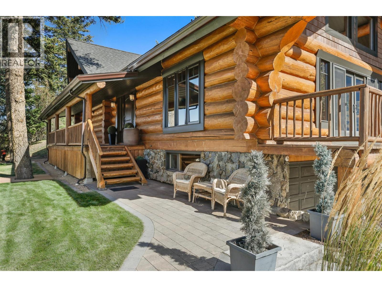 2094 HIGH SCHYLEA Drive, Kamloops