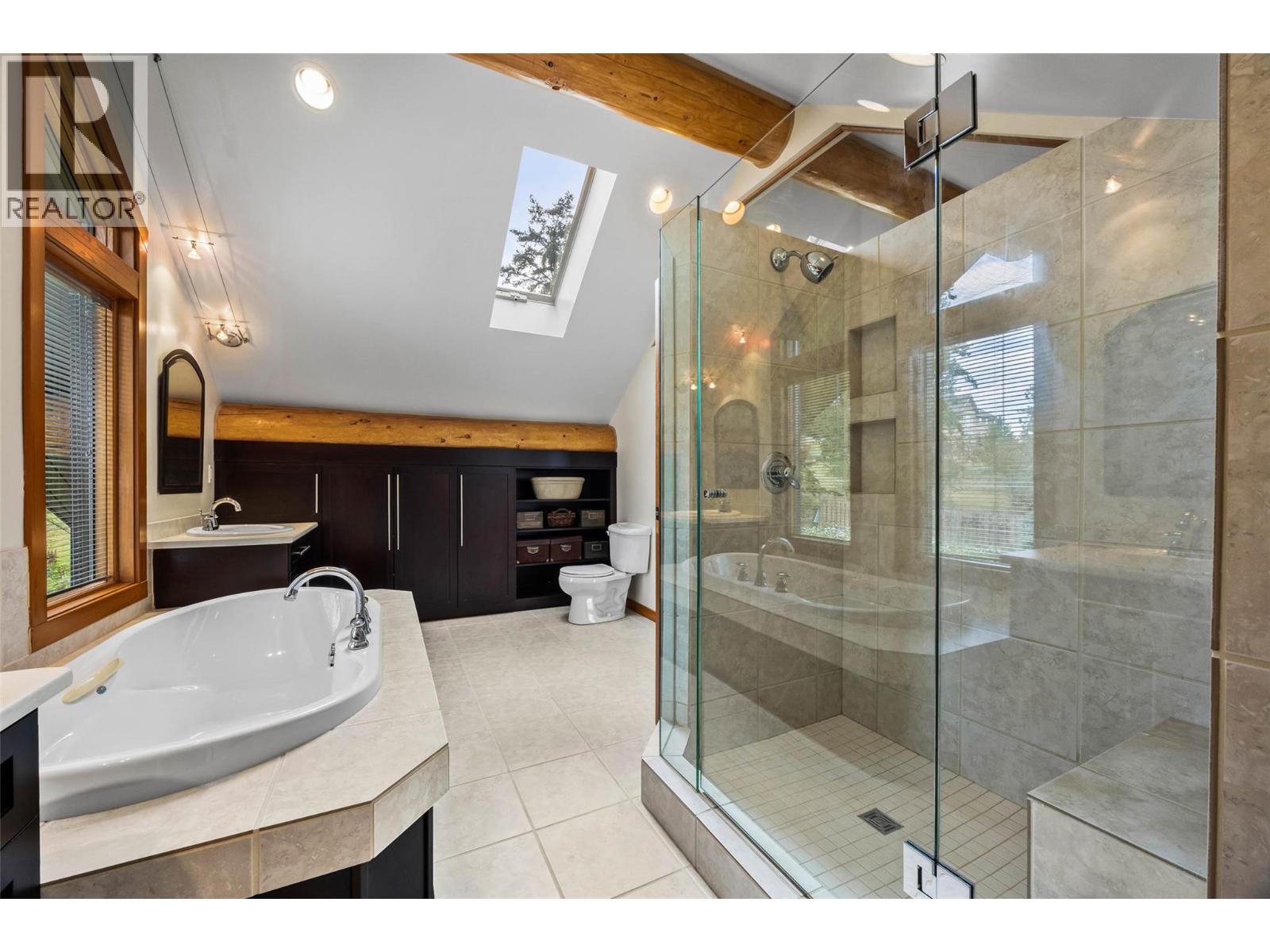 2094 HIGH SCHYLEA Drive, Kamloops