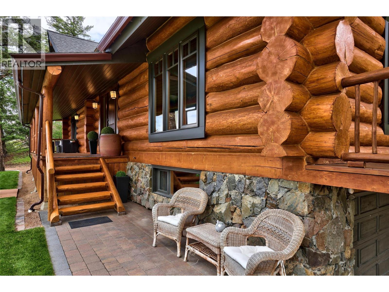 2094 HIGH SCHYLEA Drive, Kamloops