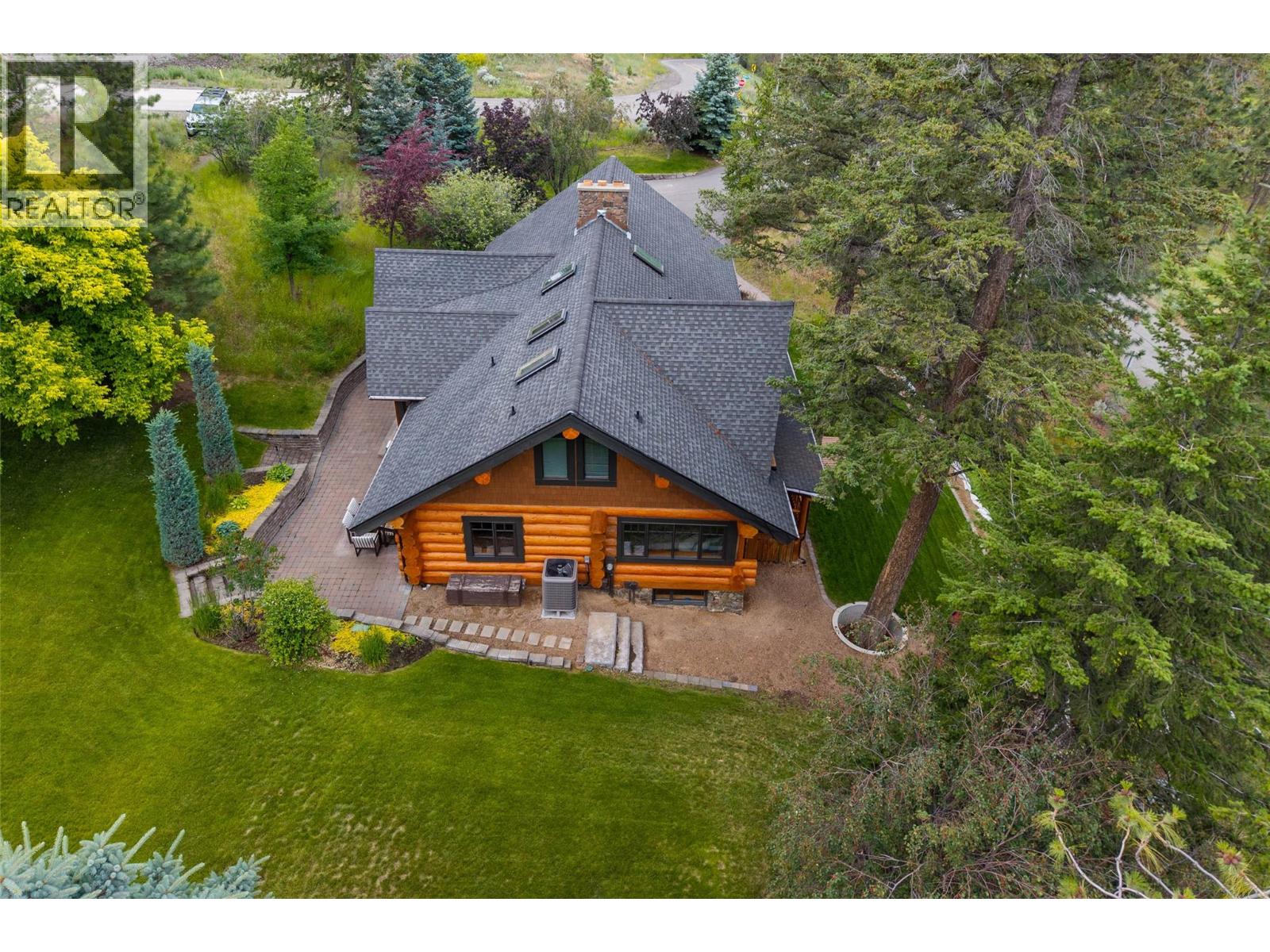 2094 HIGH SCHYLEA Drive, Kamloops