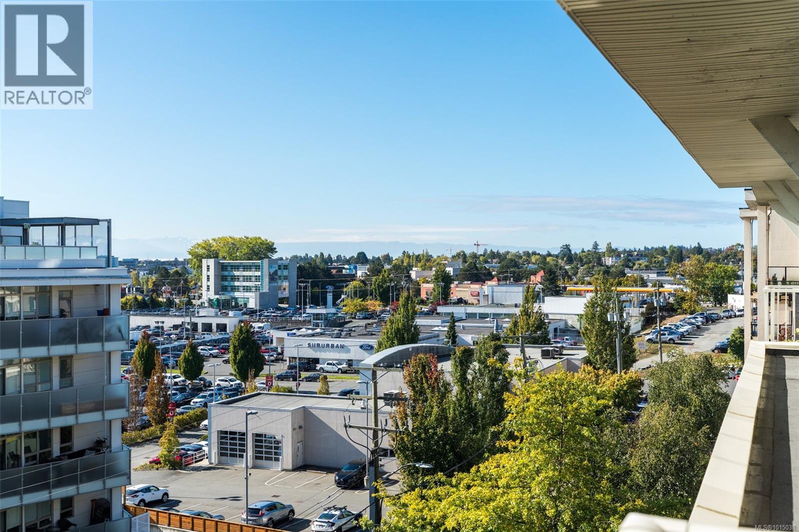 403 870 Short St, Saanich