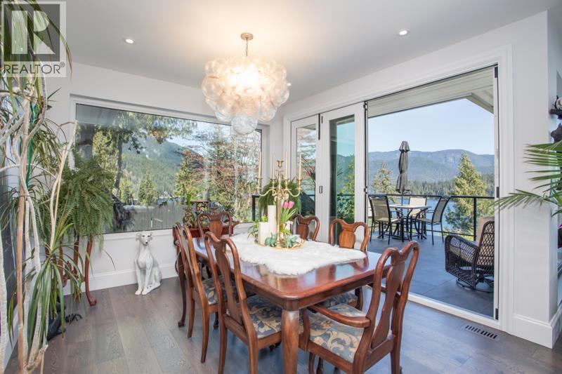 1812 CARDINAL CRESCENT, North Vancouver