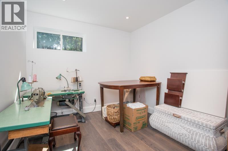 1812 CARDINAL CRESCENT, North Vancouver