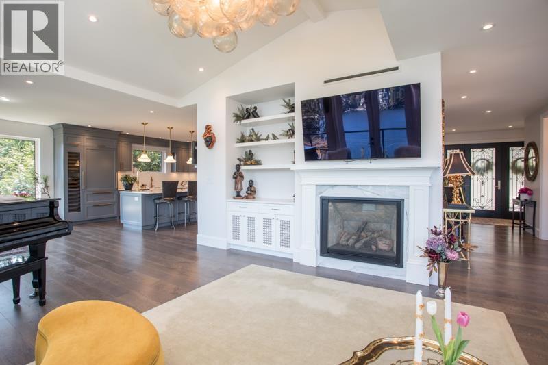 1812 CARDINAL CRESCENT, North Vancouver