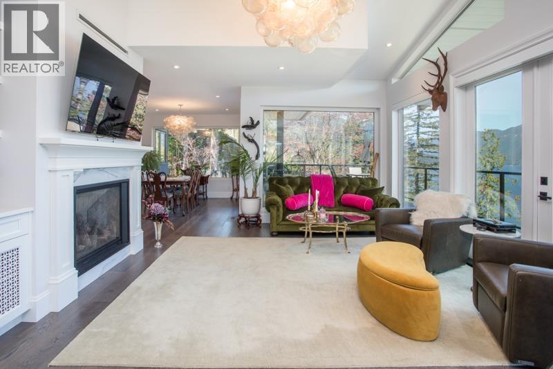 1812 CARDINAL CRESCENT, North Vancouver