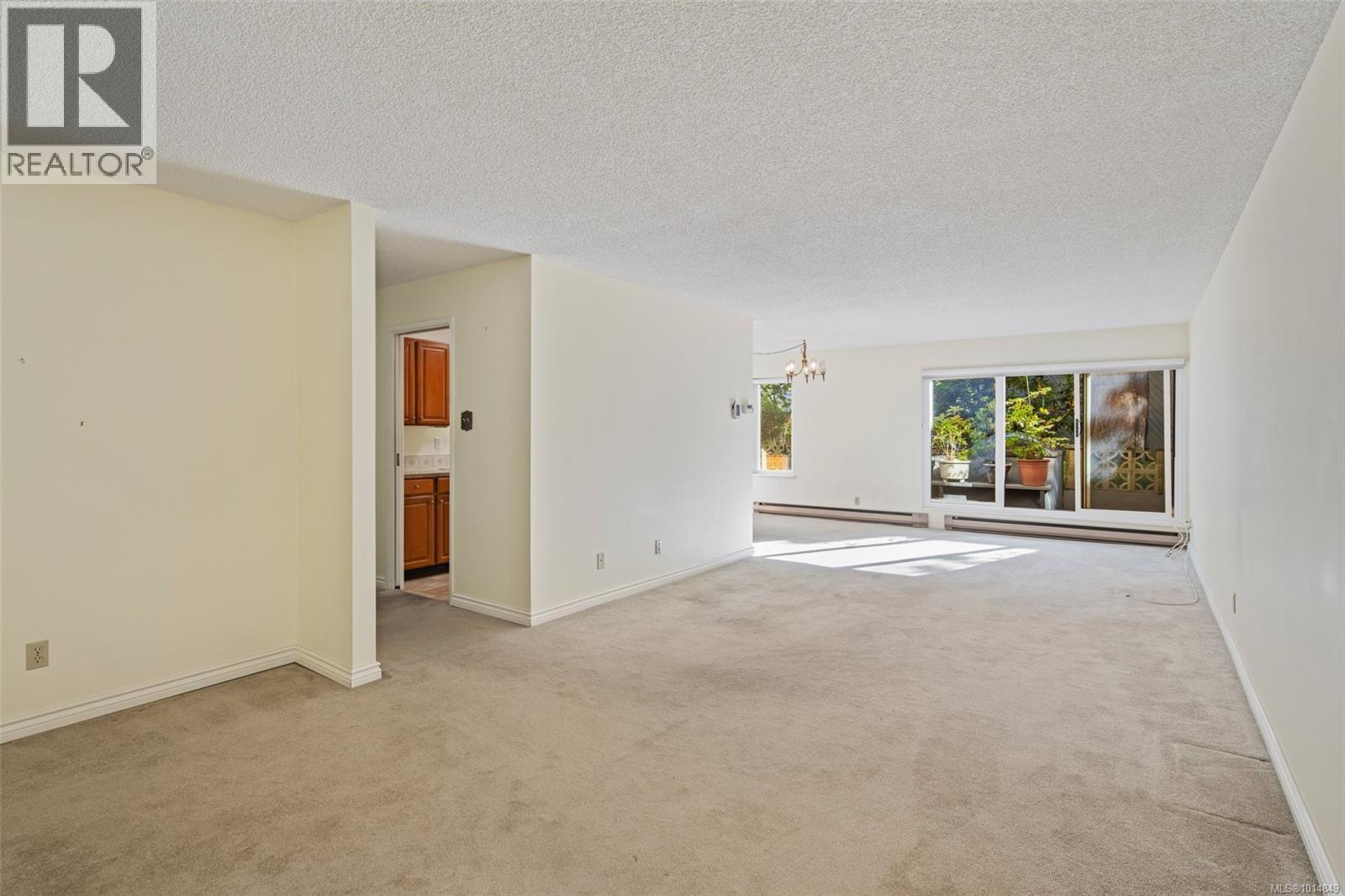 108 1149 Rockland Avenue, Victoria