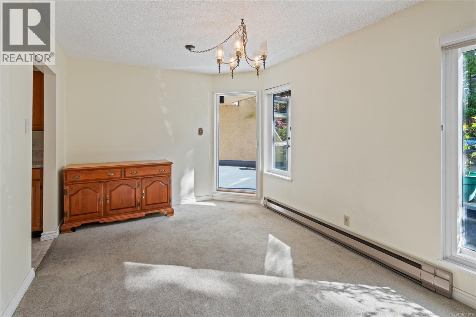 108 1149 Rockland Avenue, Victoria
