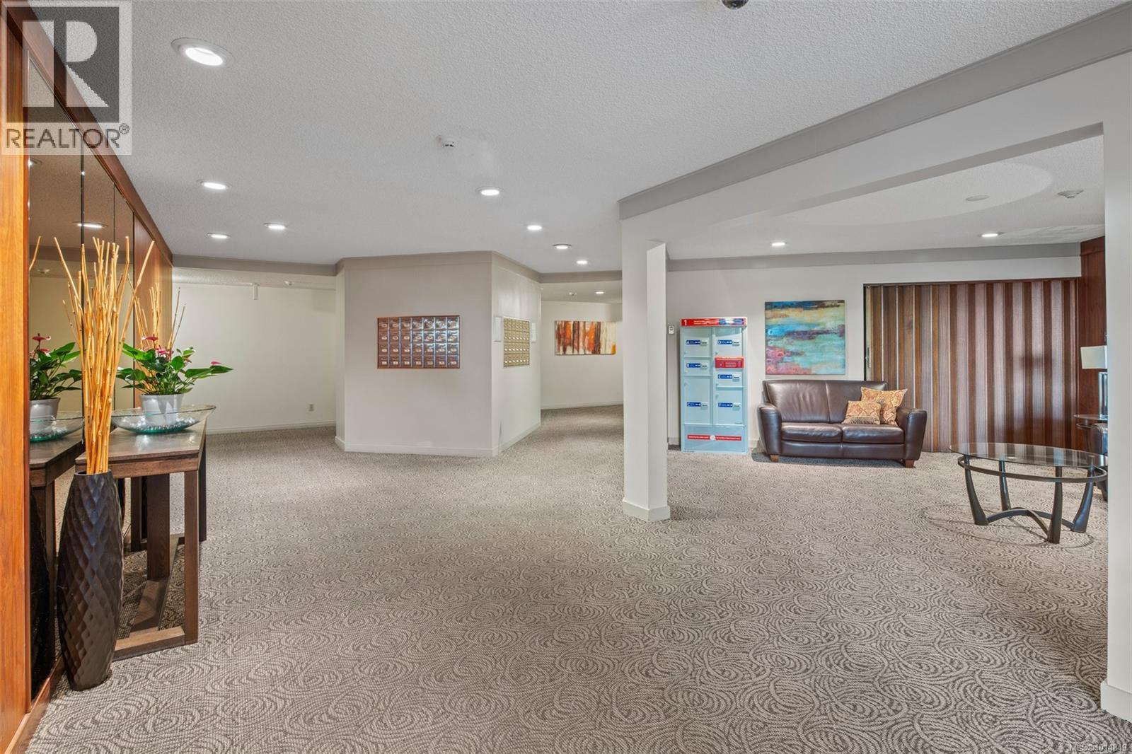 108 1149 Rockland Avenue, Victoria