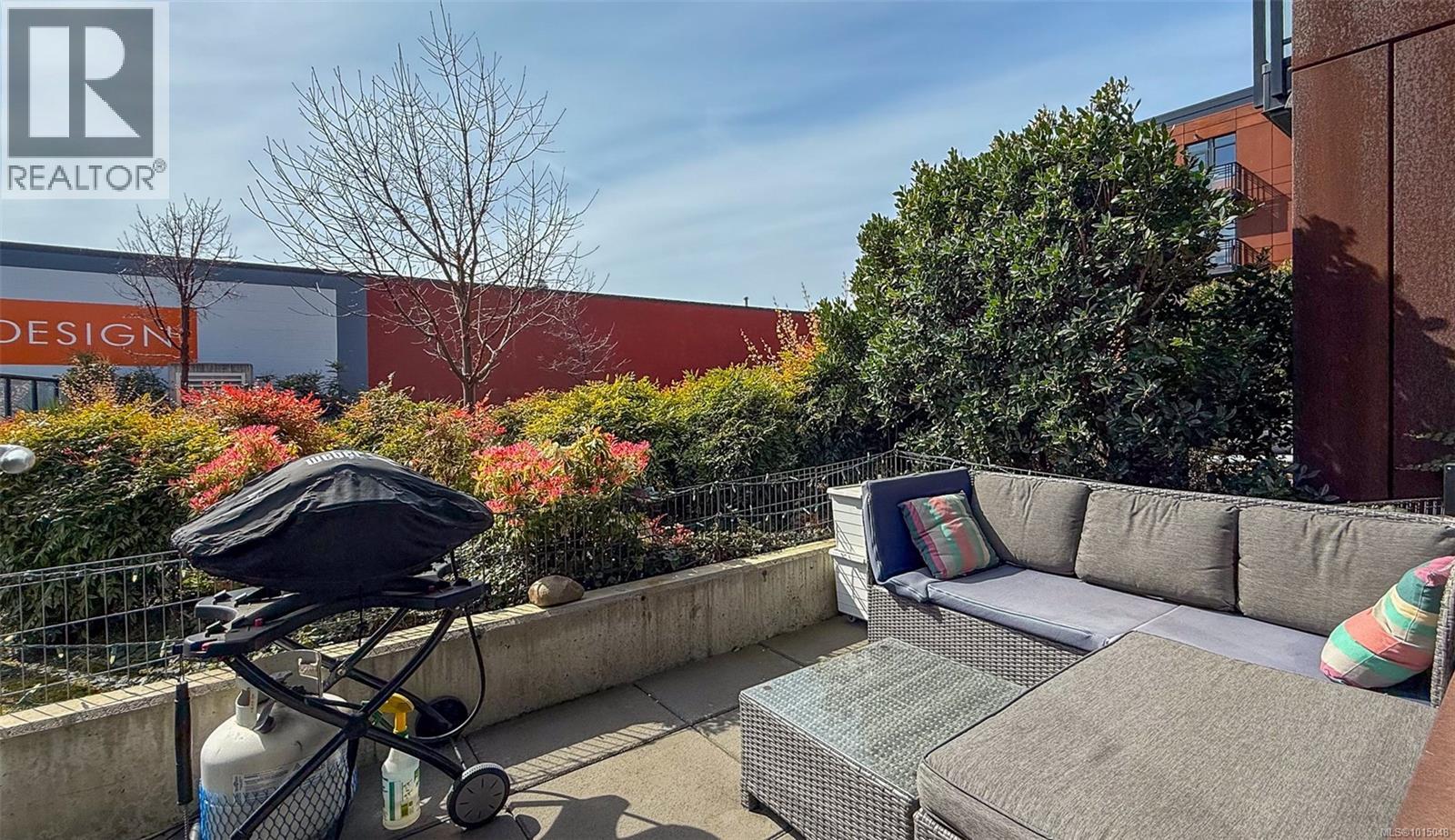 219 515 Chatham St, Victoria