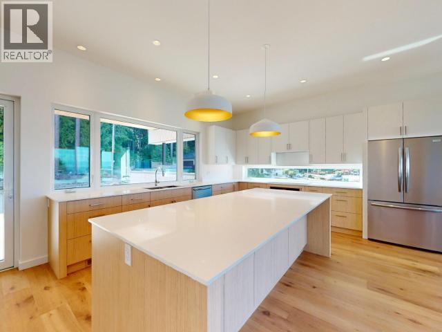 3900 EAGLE RIDGE PLACE, Powell River