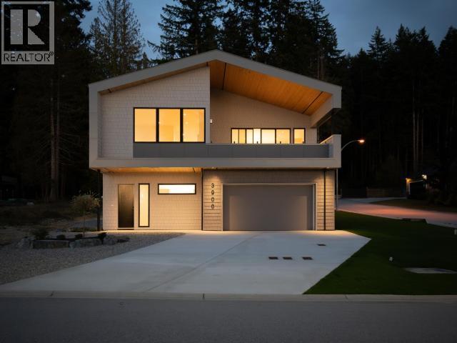 3900 EAGLE RIDGE PLACE, Powell River