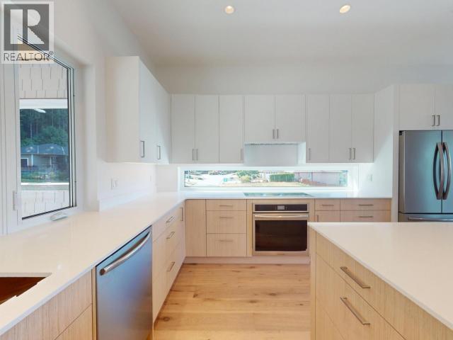 3900 EAGLE RIDGE PLACE, Powell River