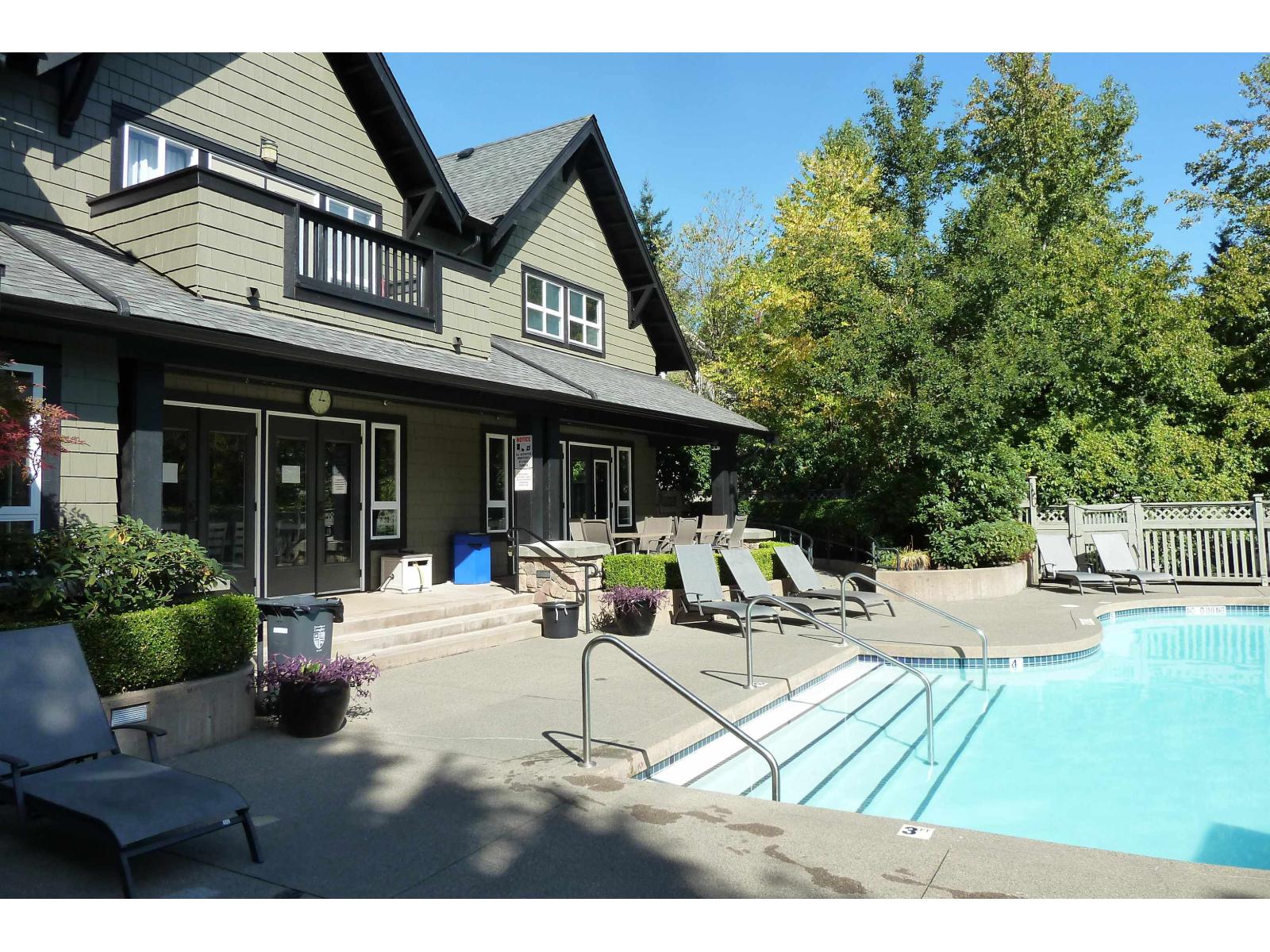 107 6747 203 STREET, Langley